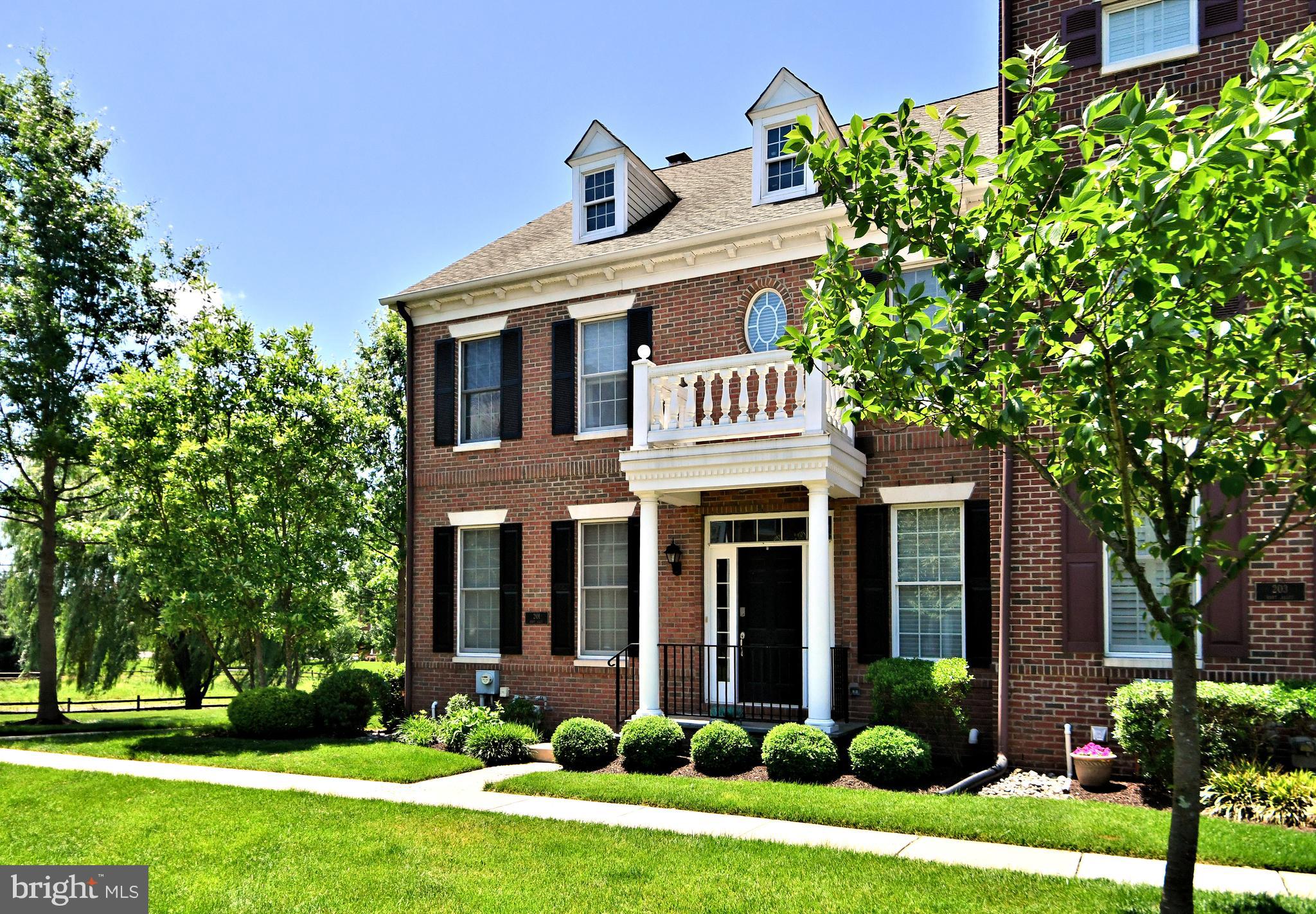 NEWTOWN WALK - Residential