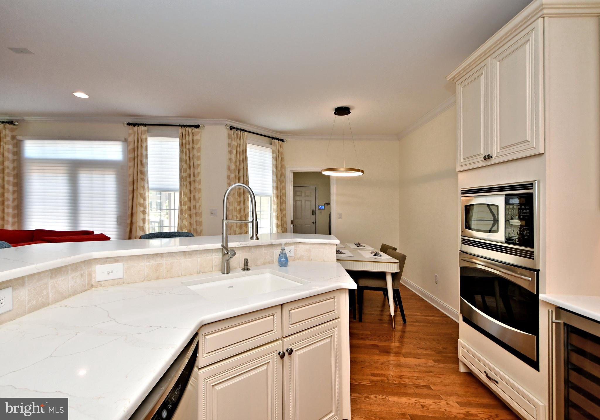 NEWTOWN WALK - Residential