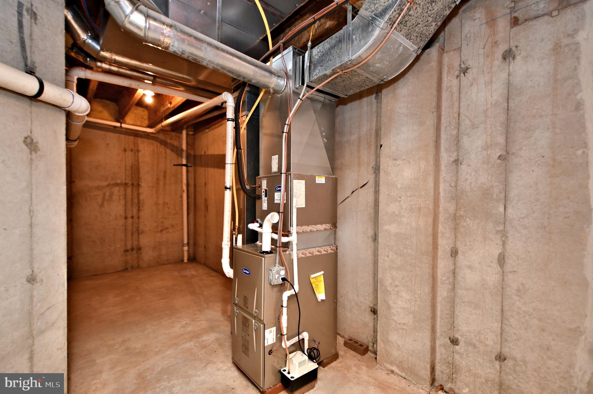 NEWTOWN WALK - Residential