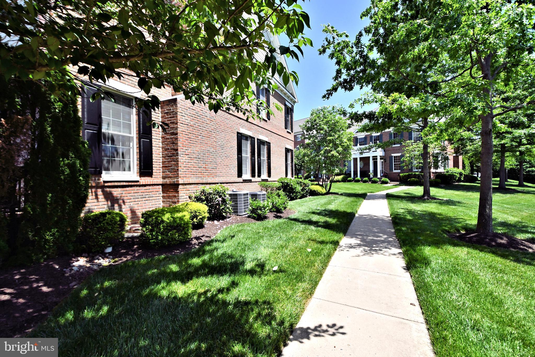 NEWTOWN WALK - Residential