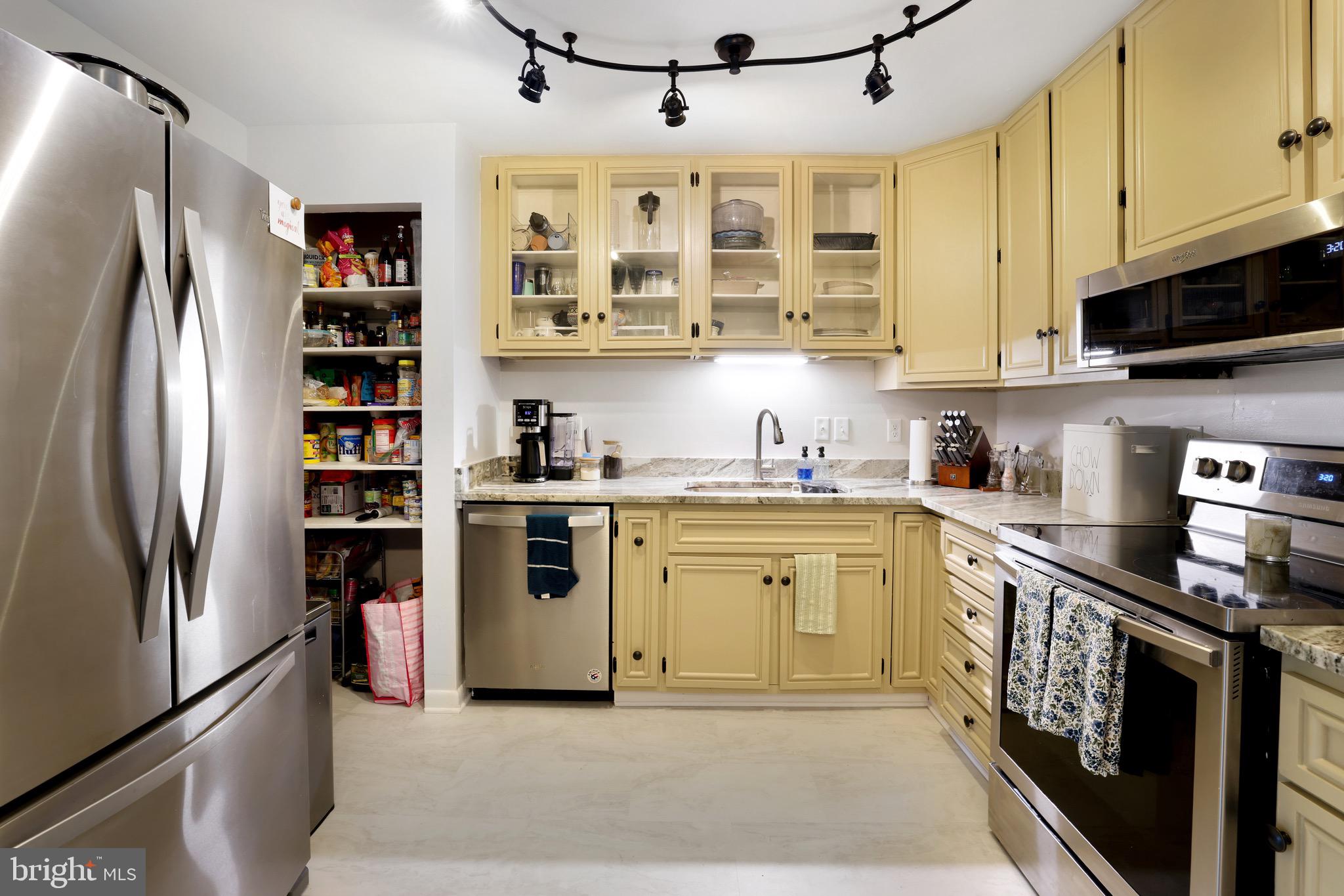 HAMILTON - Residential