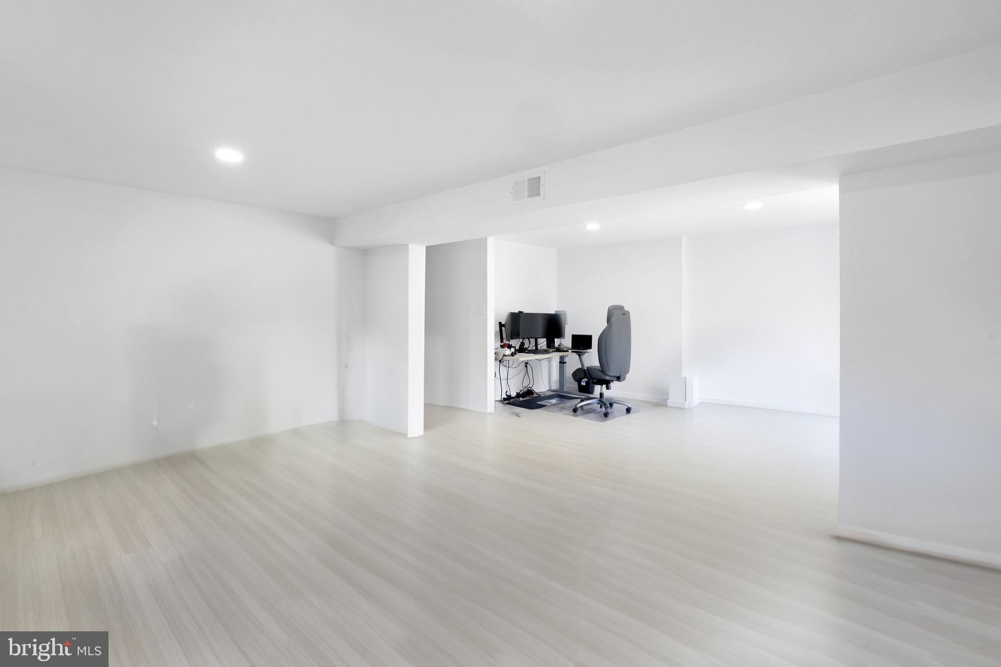 HAMILTON - Residential