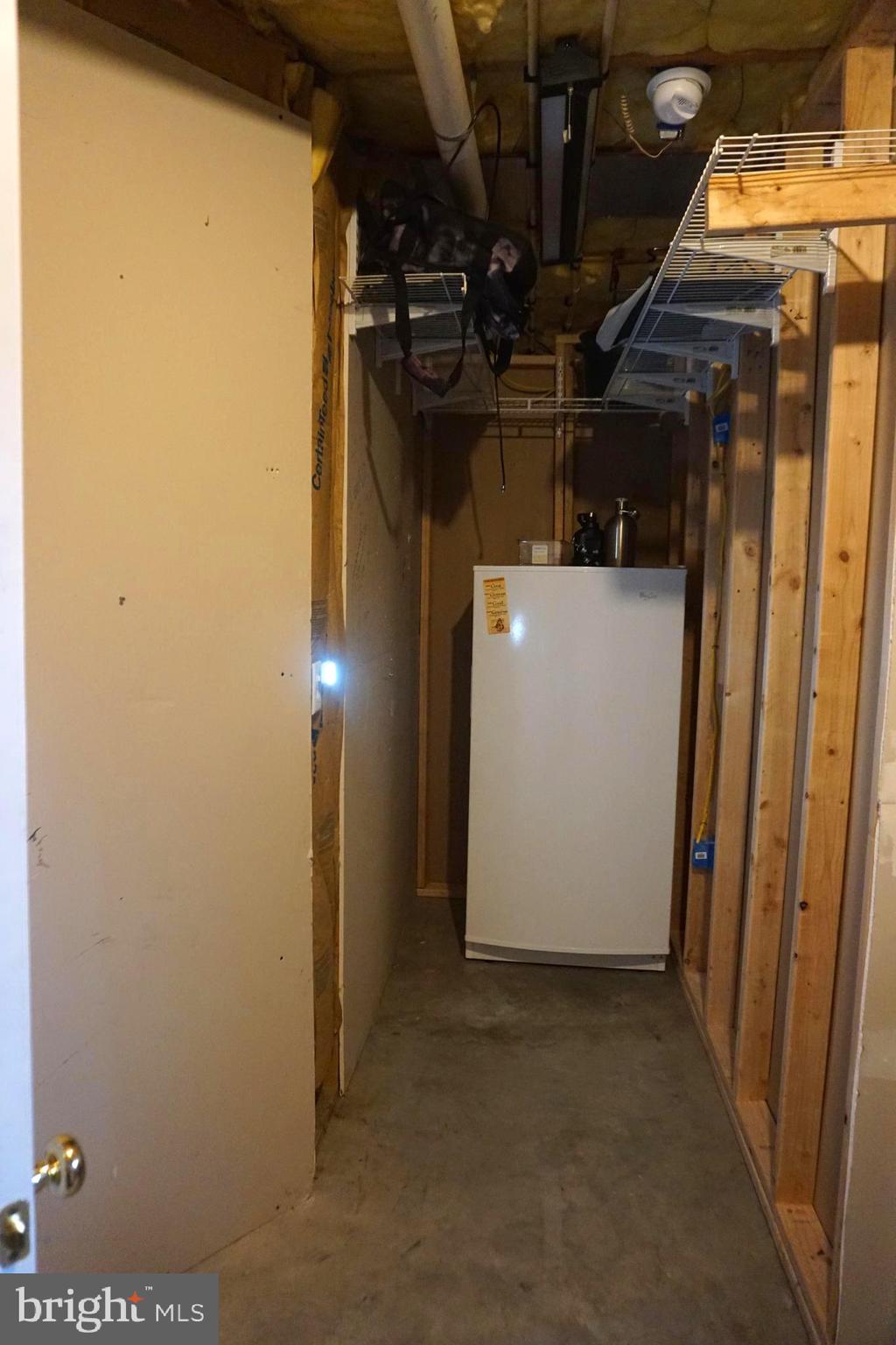 COLONIAL HILLS - Residential