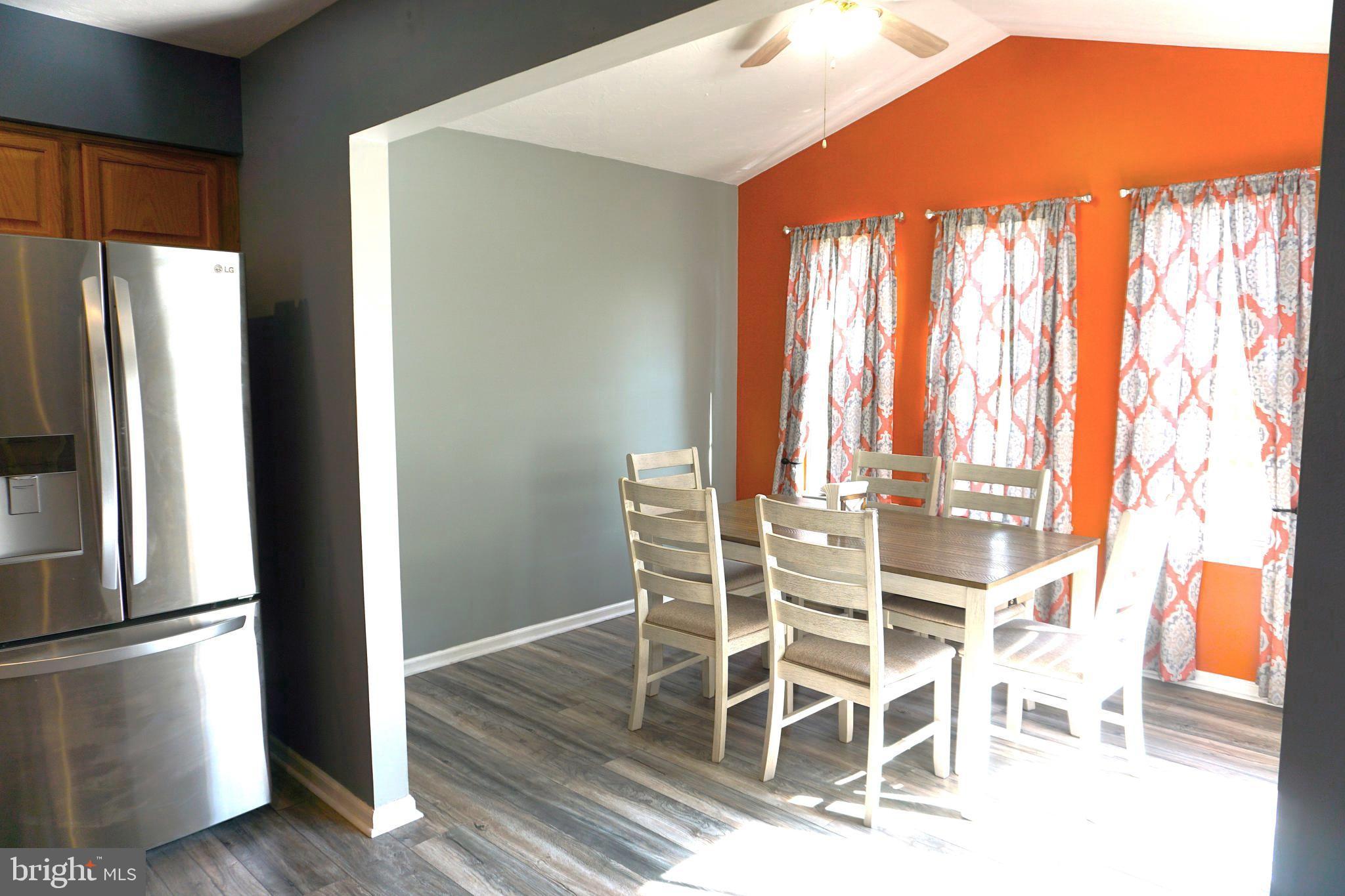 COLONIAL HILLS - Residential