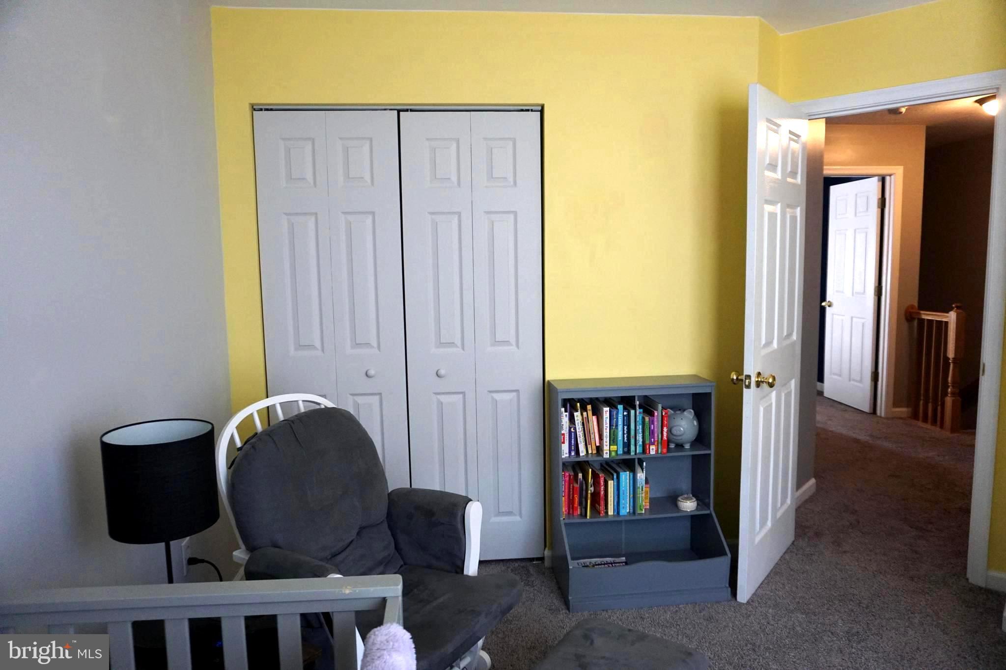 COLONIAL HILLS - Residential