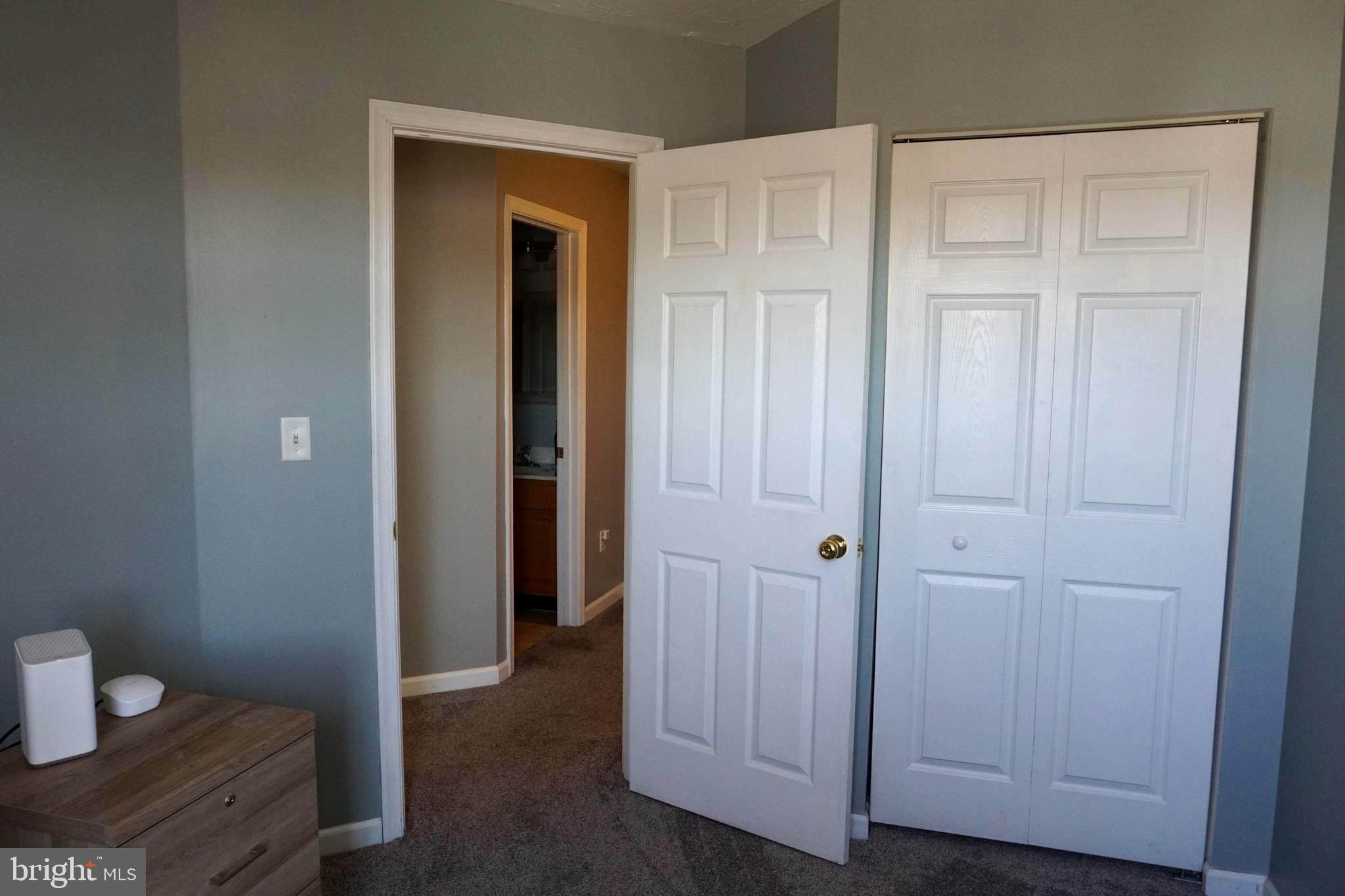 COLONIAL HILLS - Residential