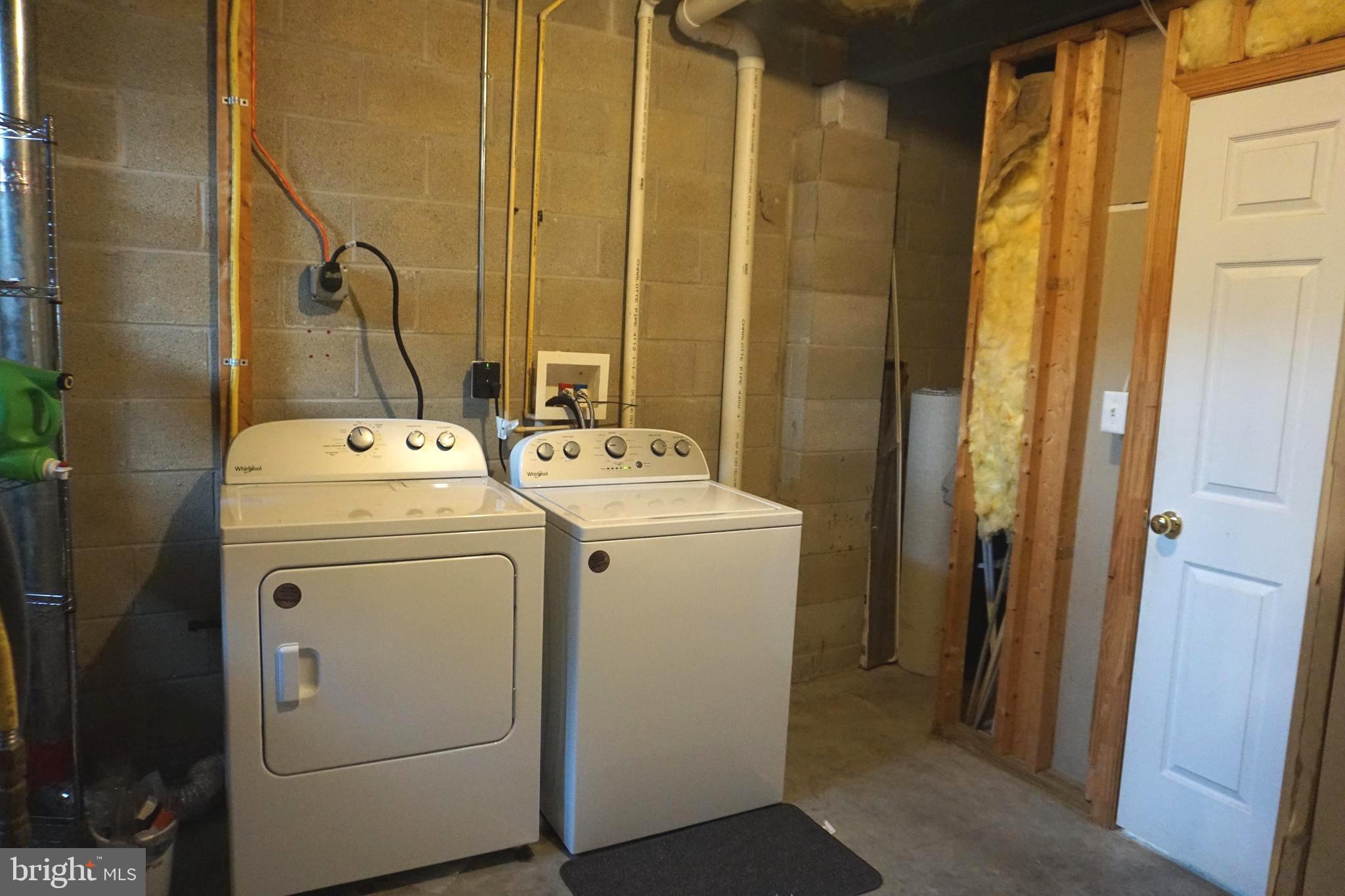 COLONIAL HILLS - Residential