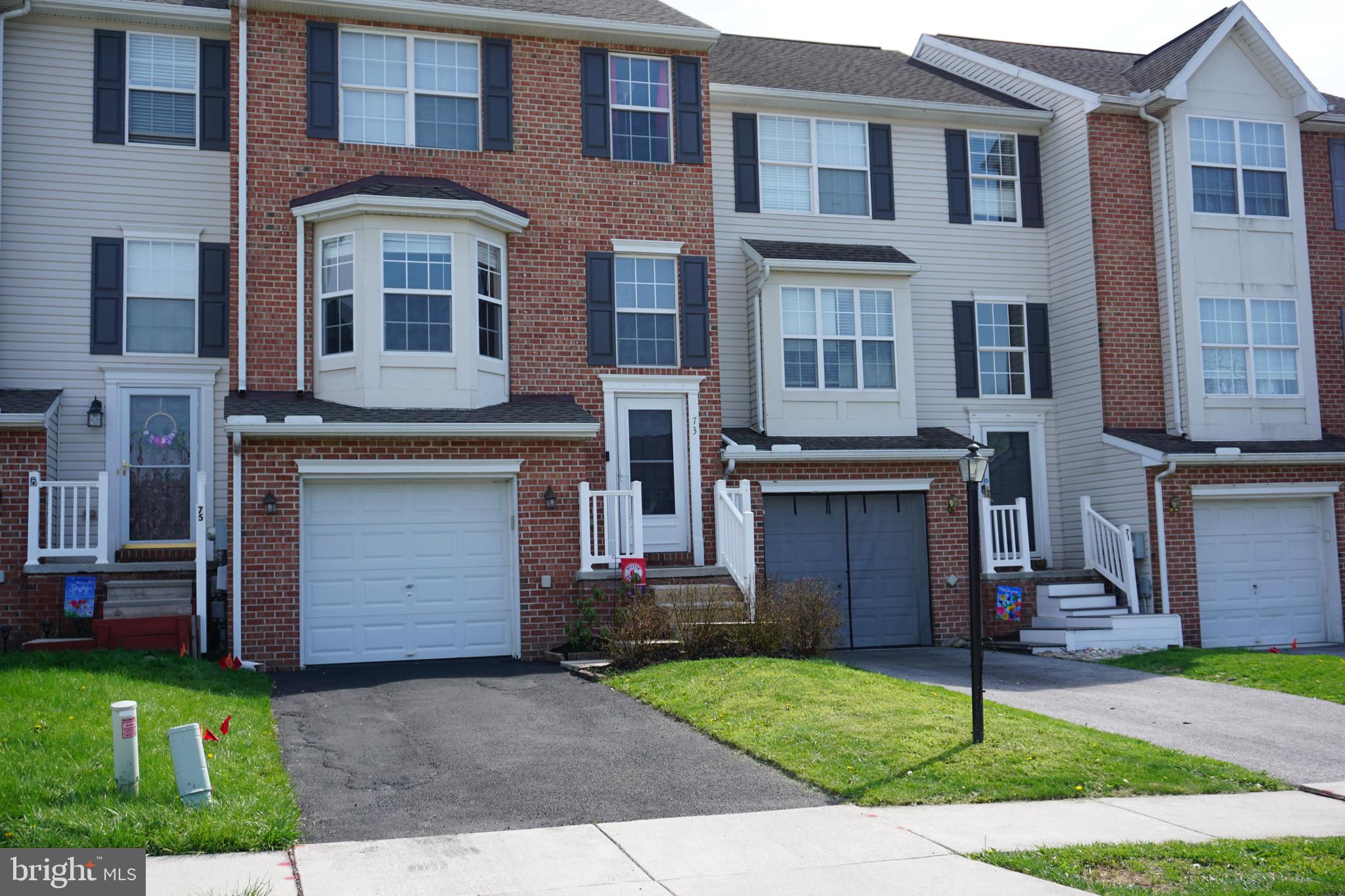 COLONIAL HILLS - Residential