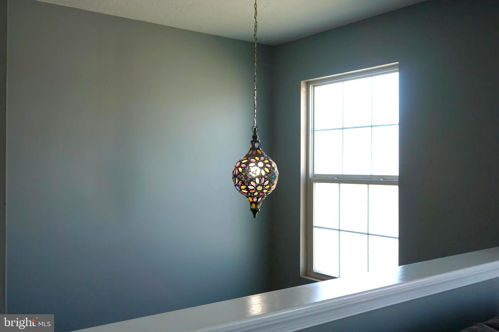 COLONIAL HILLS - Residential