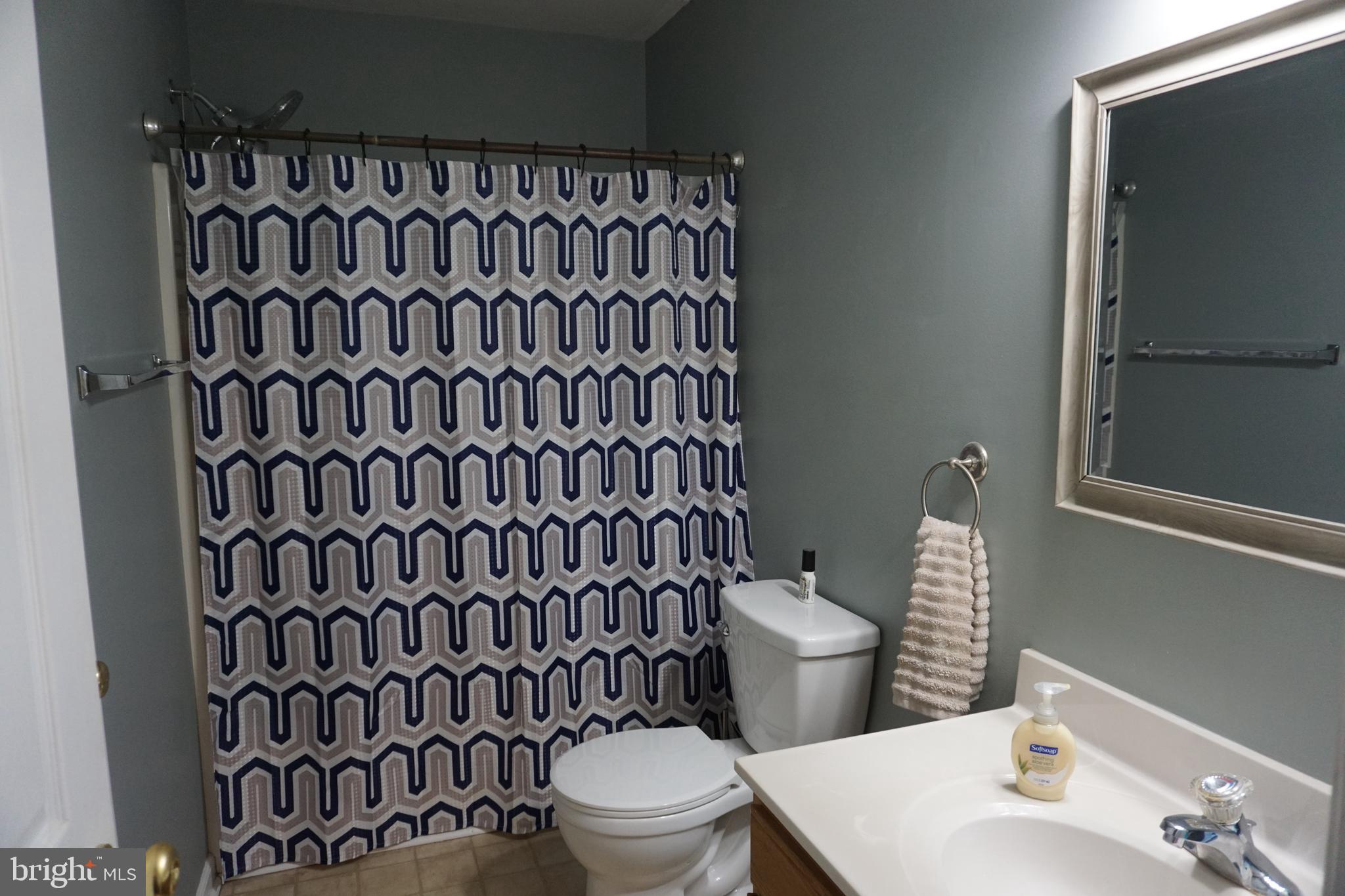 COLONIAL HILLS - Residential