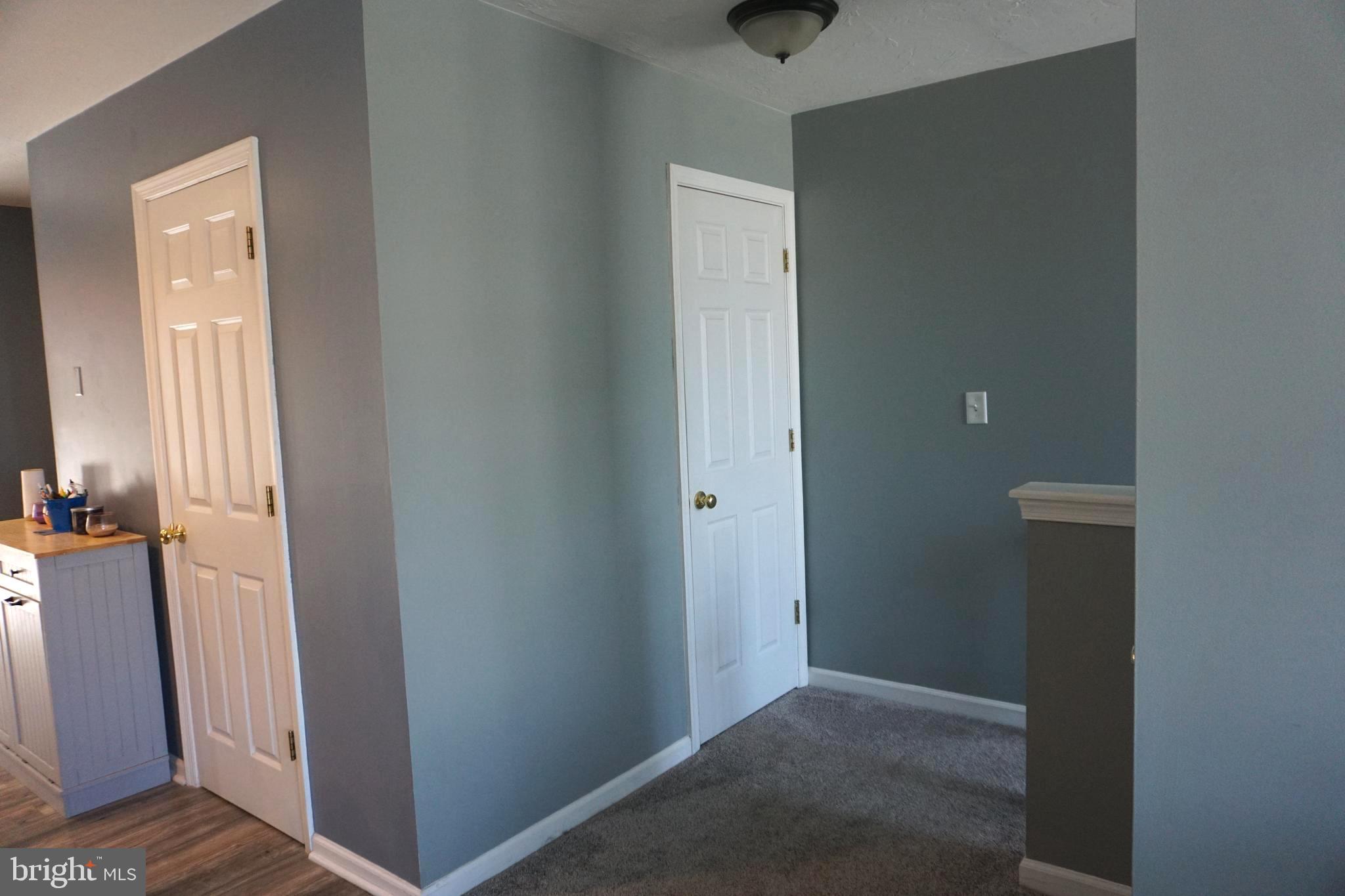 COLONIAL HILLS - Residential