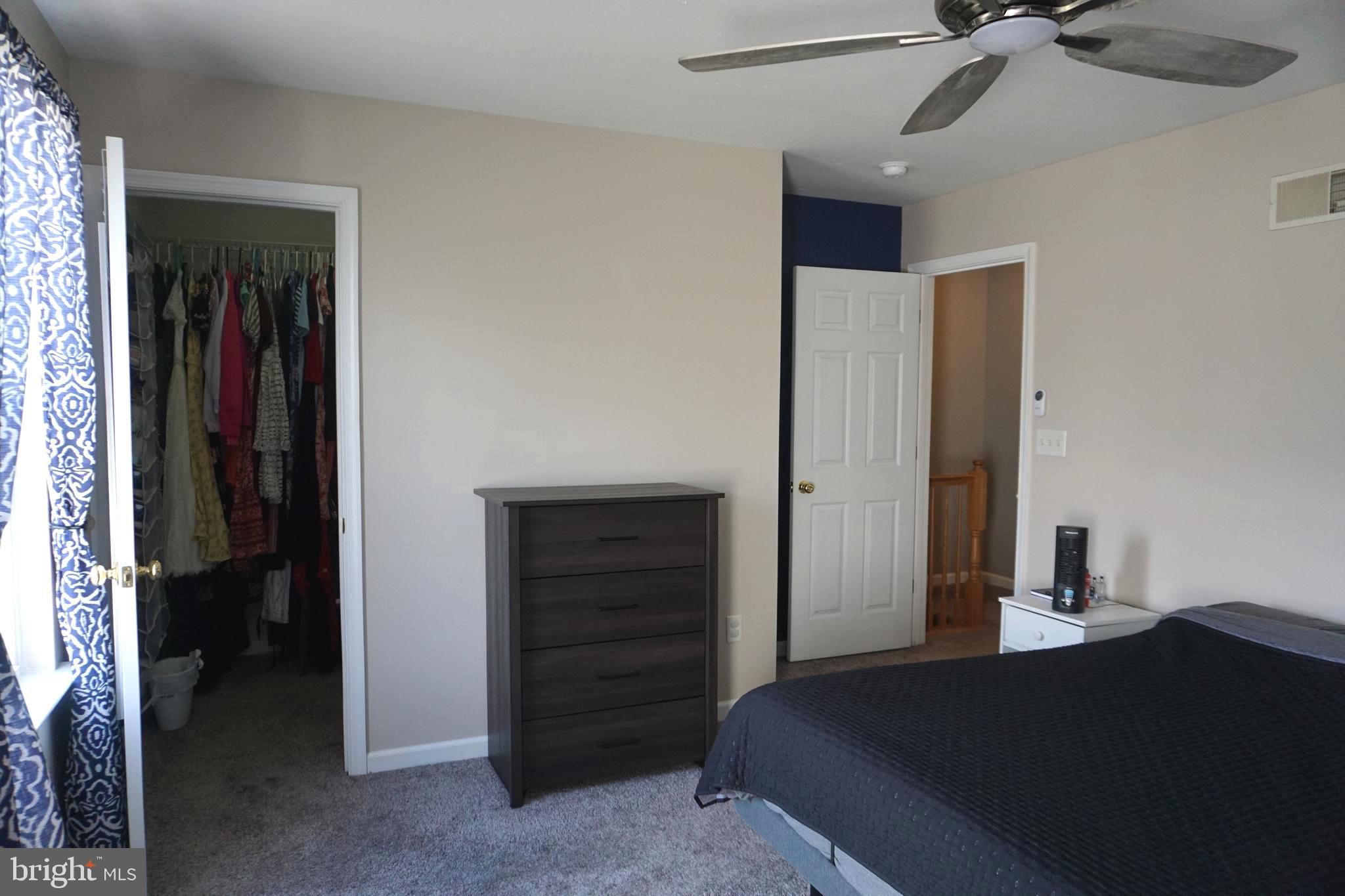 COLONIAL HILLS - Residential