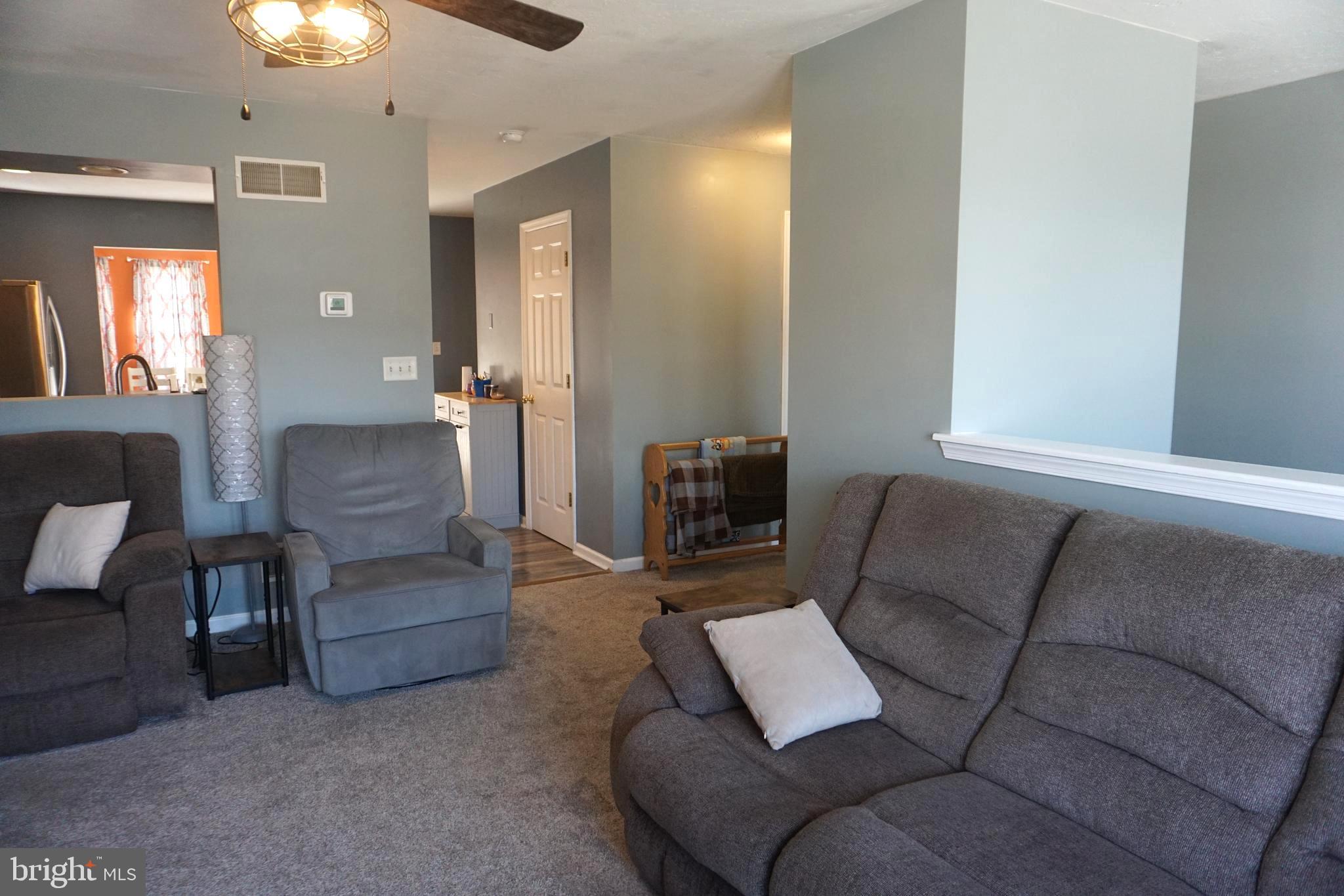 COLONIAL HILLS - Residential