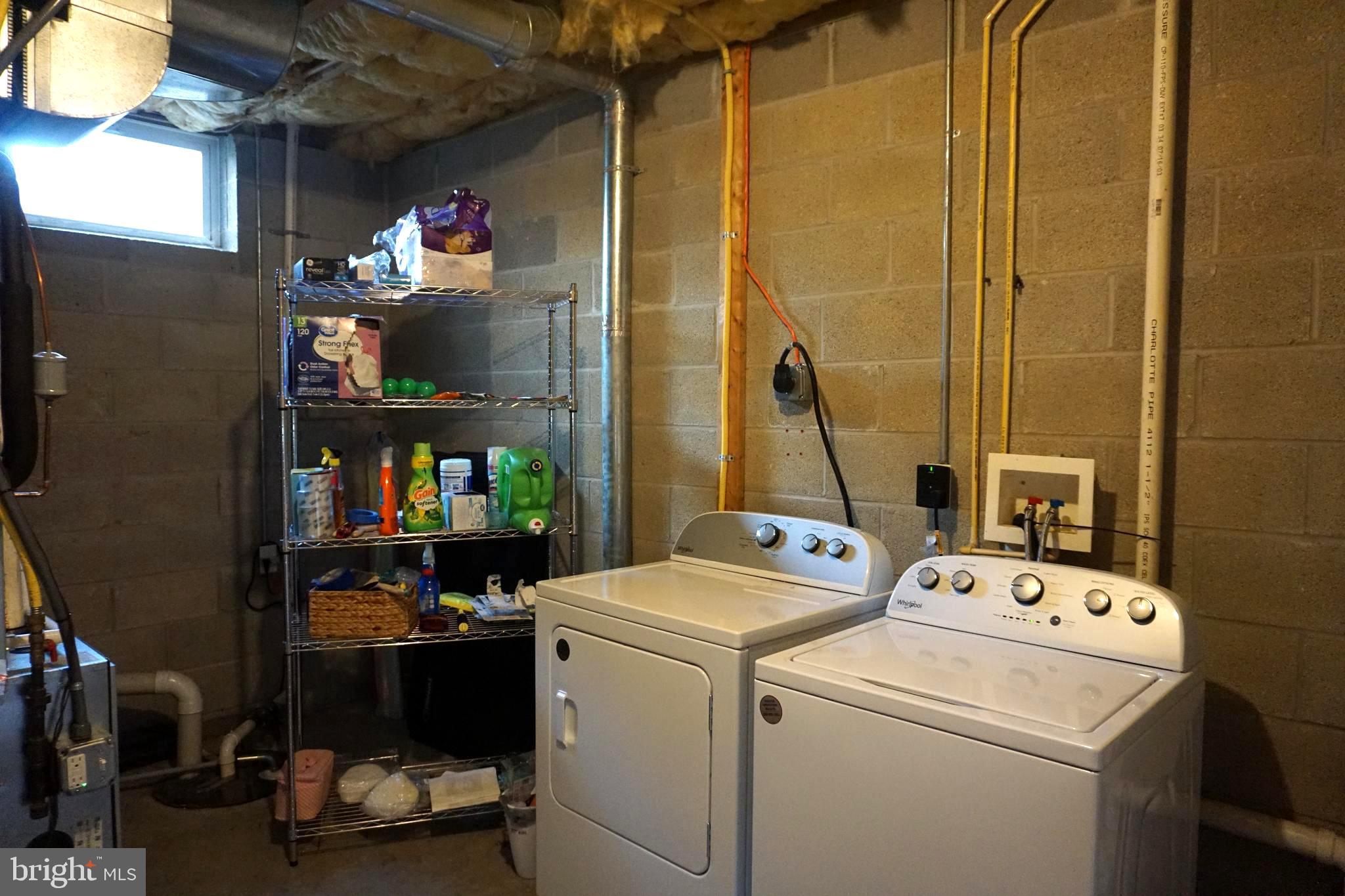 COLONIAL HILLS - Residential