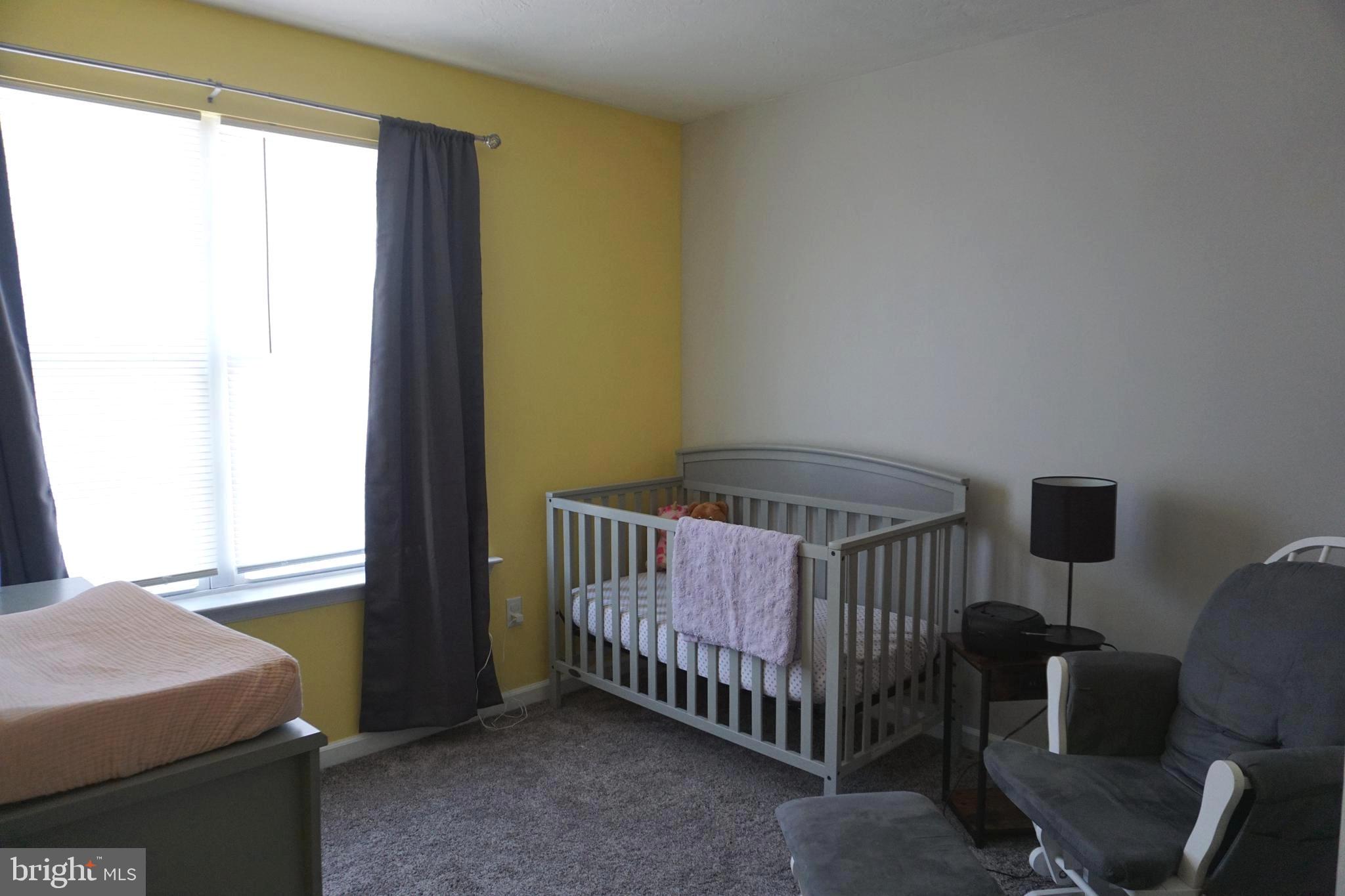 COLONIAL HILLS - Residential