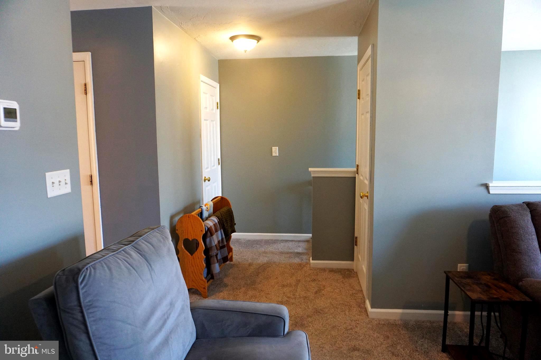 COLONIAL HILLS - Residential