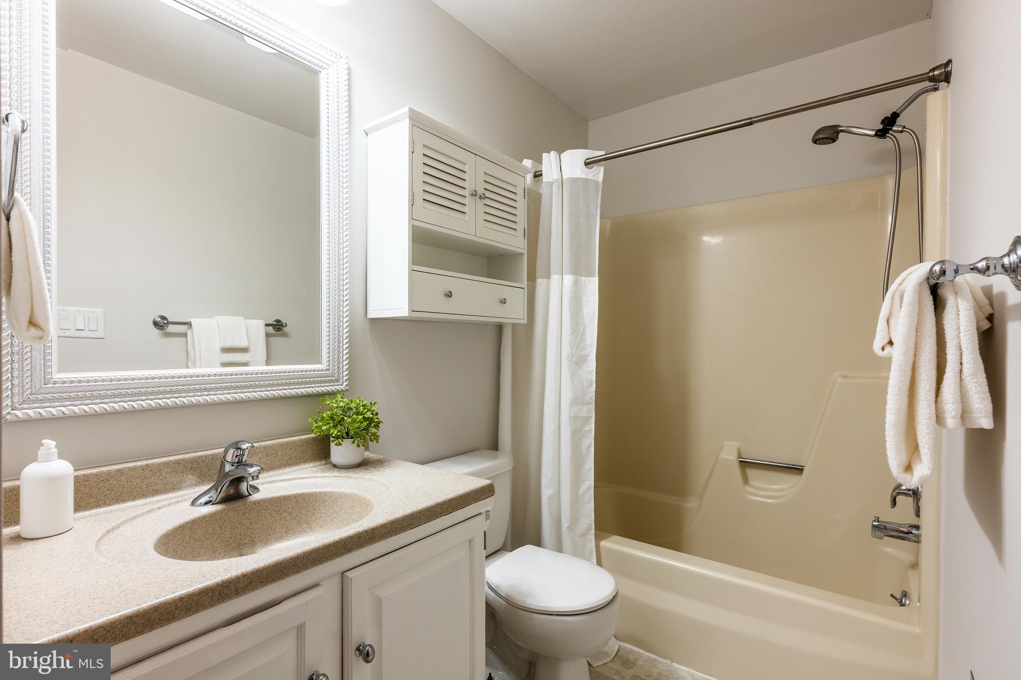 BISHOPS GARTH - Residential