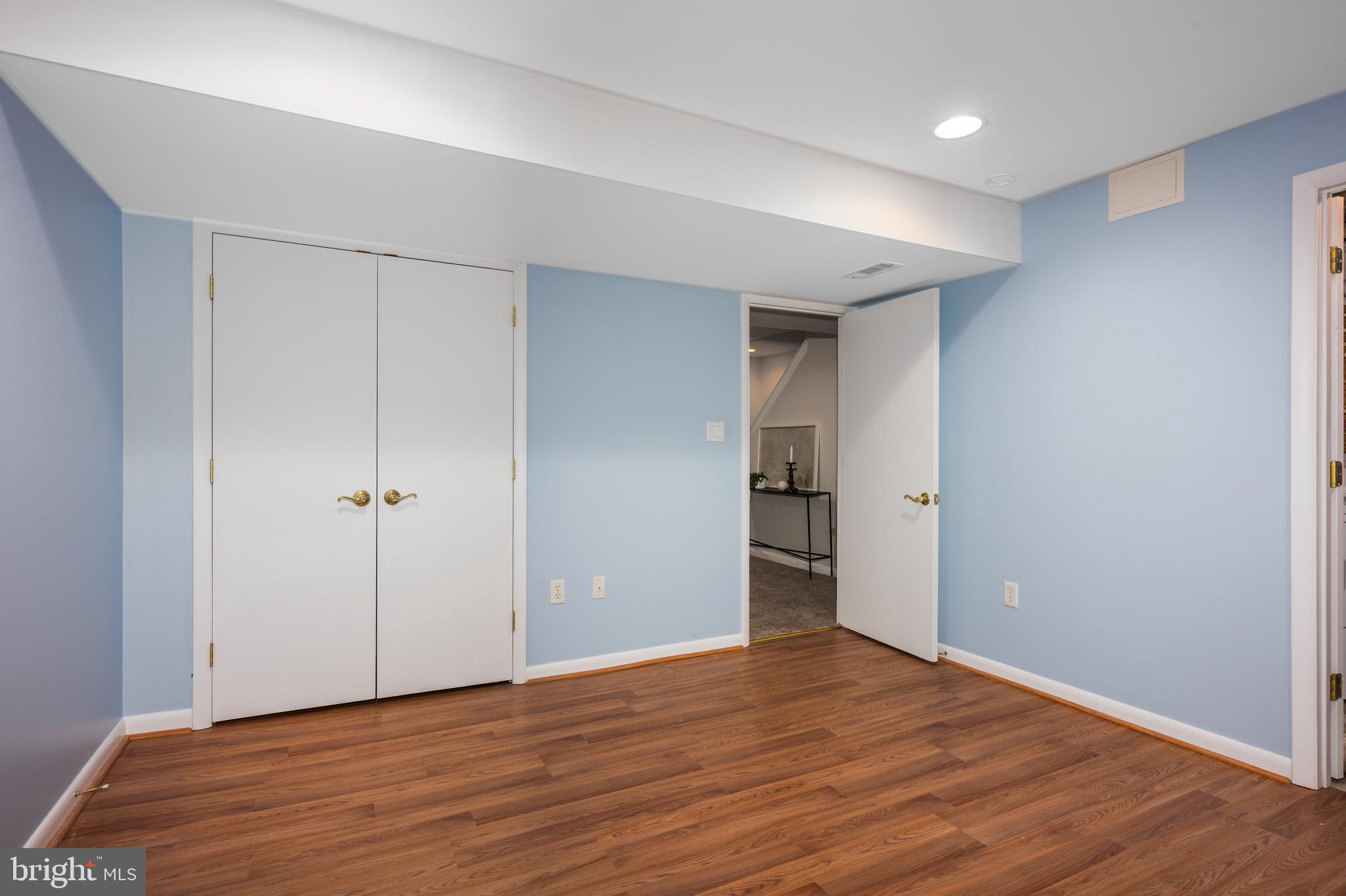 BISHOPS GARTH - Residential