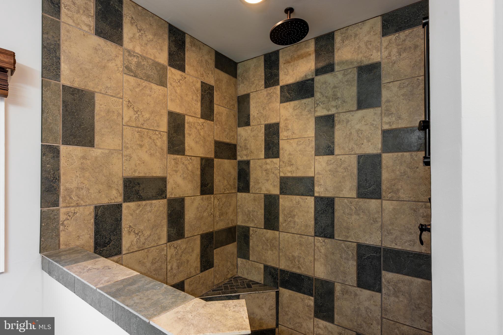 BISHOPS GARTH - Residential