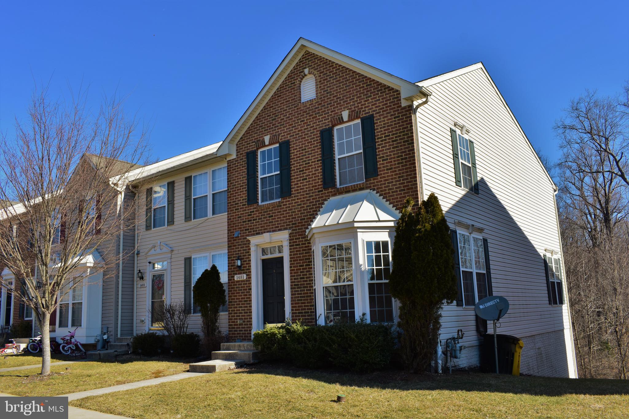 Modern 2 level end unit TH with spacious finished basement. Ready to welcome a new family like yours! Conveniently located within the Baltimore/Washington DC corridor Elegant kitchen counts with Stainless Steel appliances, plenty of cabinets along with a kitchen bar to share a rush breakfast with the family. The main level has treated hardwood floors and all bedrooms have carpet throughout. Master suite with walking closet, lux bath w/soaking tub, and Double sink. This property is located at the Villages of Dorchester which is known to be Minutes away from Anne Arundel Community College, Arundel Mills Mall, and Maryland Life Casino at the route 100, 295 and 95! COMMUNITY AMENITIES SUCH AS COMMUNITY ROOM FOR EVENTS, POOL, AND PICNIC AREA! This one will go fast, Don't Miss it!