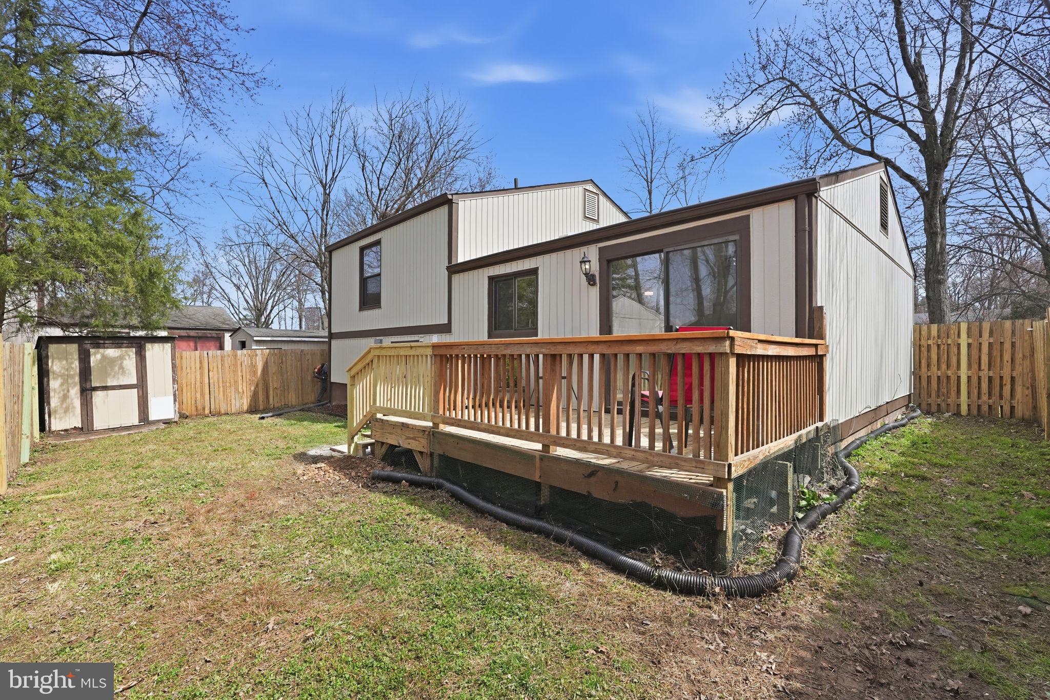 RESTON - Residential