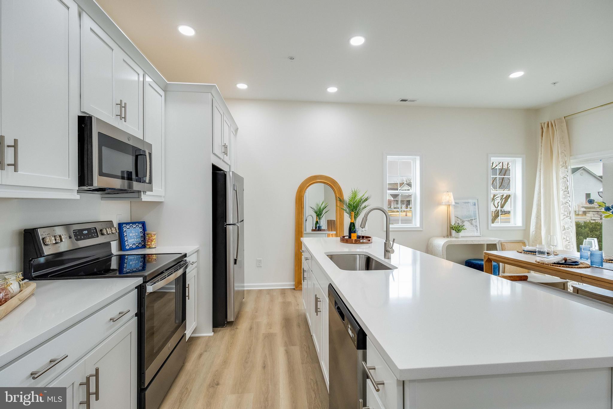 OCEAN VIEW BEACH CLUB - Residential