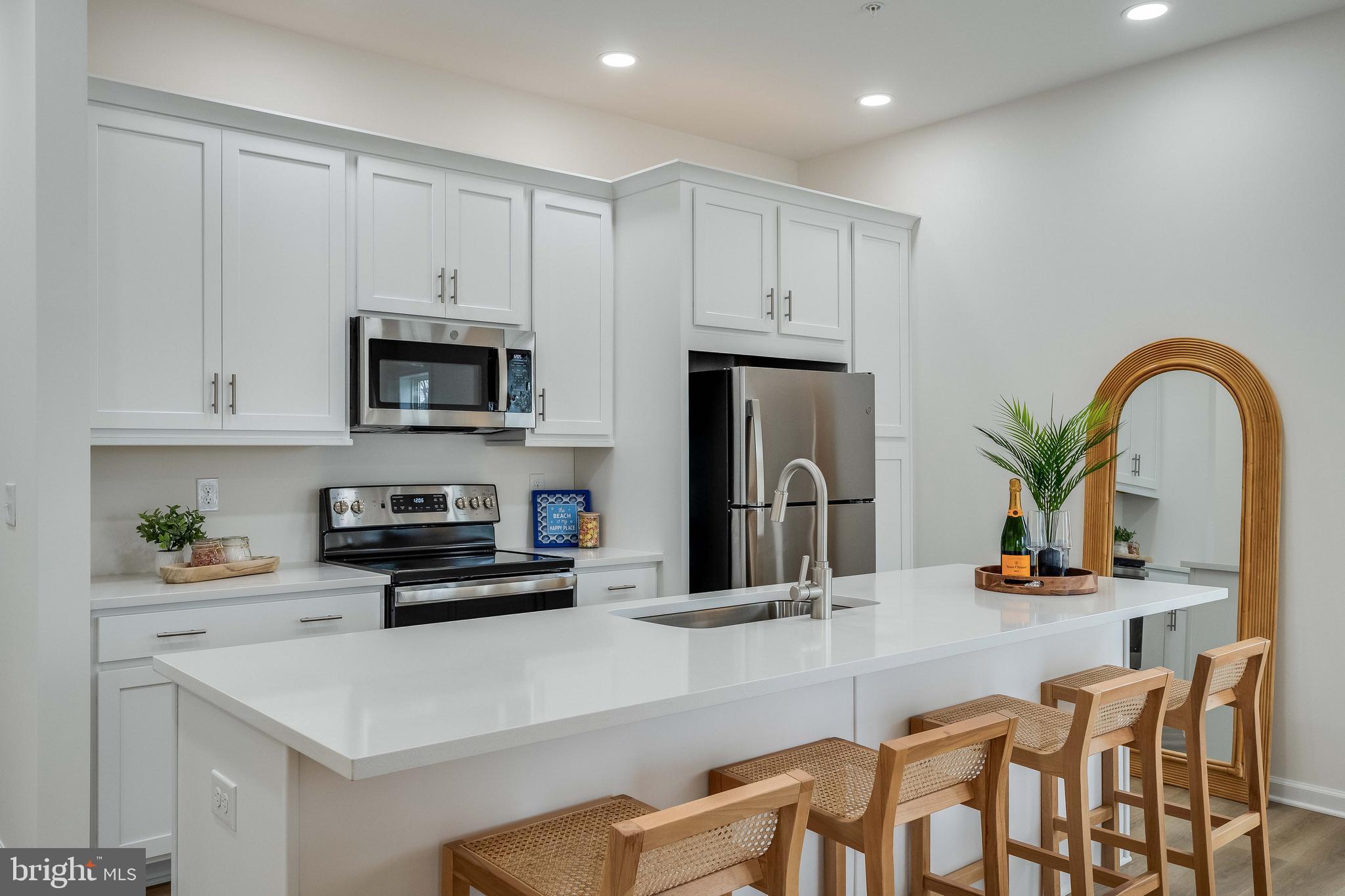 OCEAN VIEW BEACH CLUB - Residential