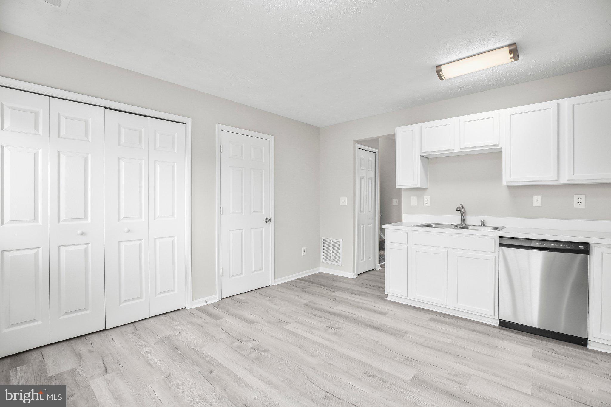 COVENTRY CREEK - Residential