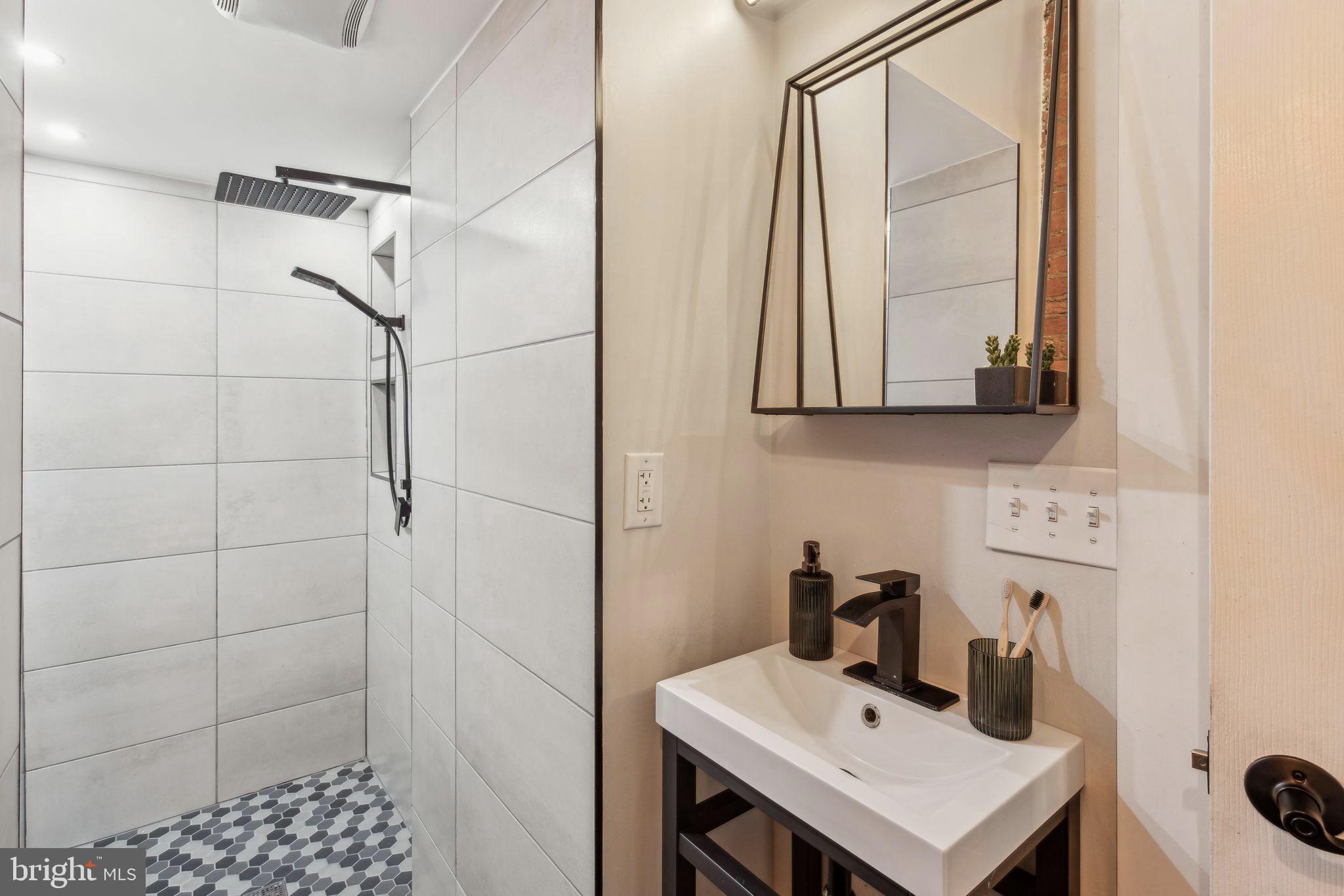 EAST PASSYUNK CROSSING - Residential