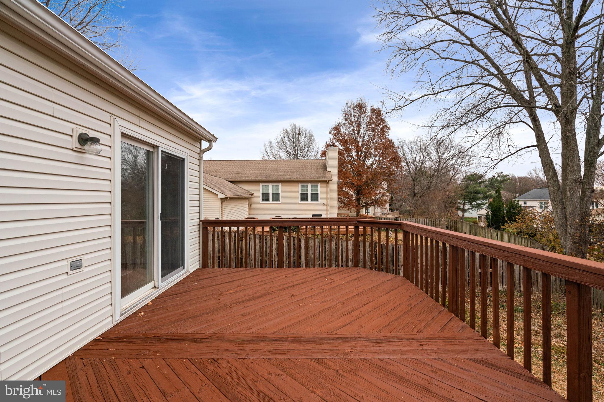 KINGSTON CHASE - Residential