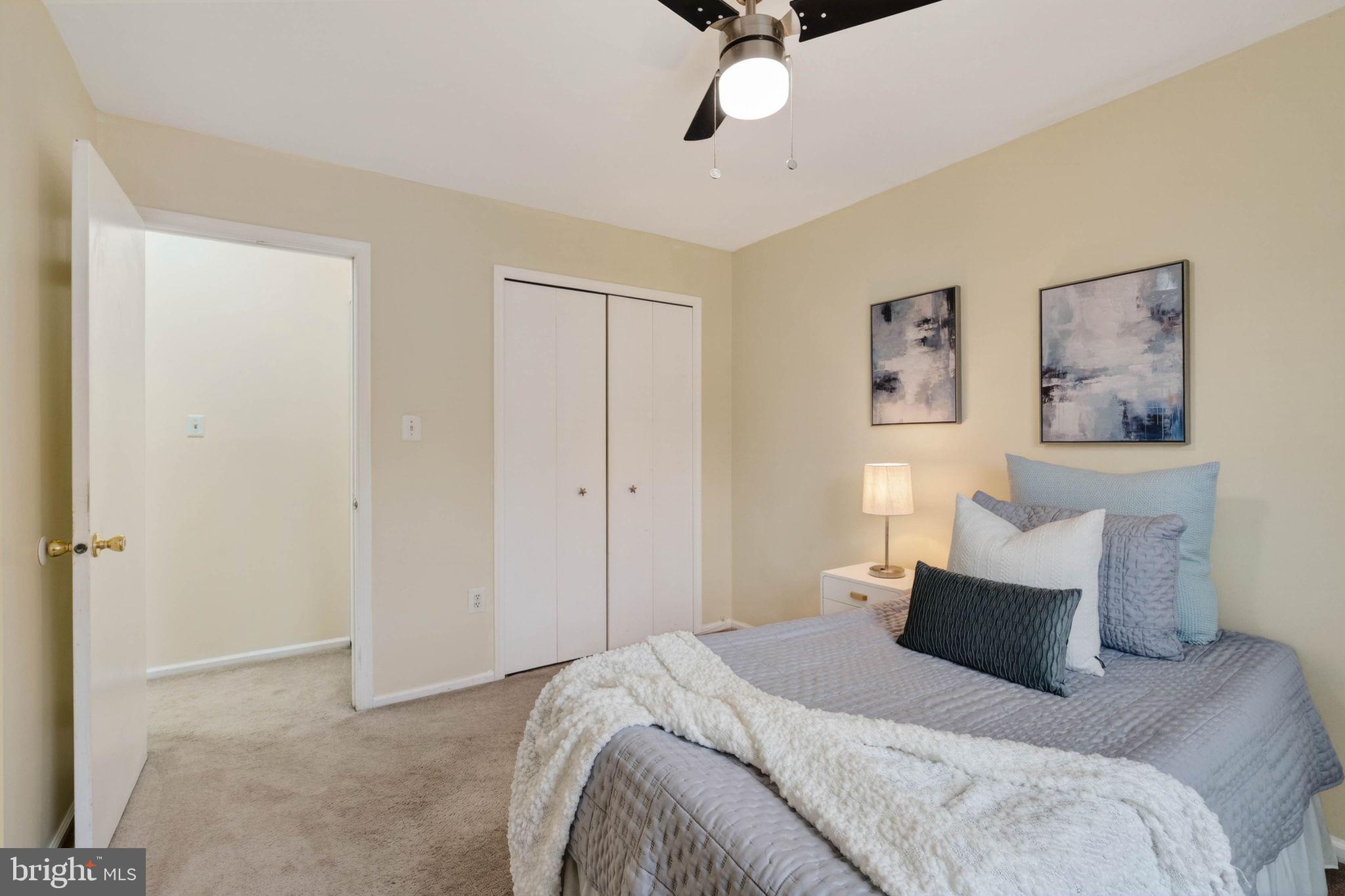 KINGSTON CHASE - Residential