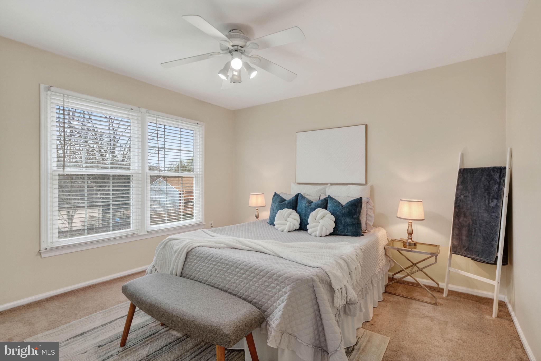 KINGSTON CHASE - Residential