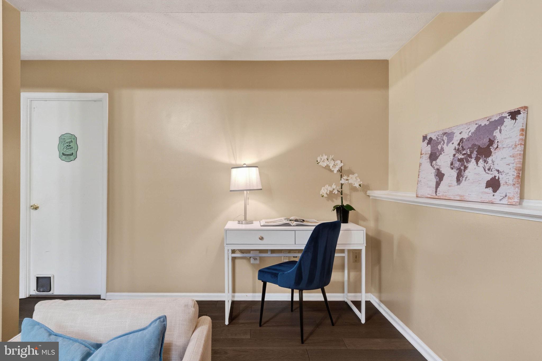 KINGSTON CHASE - Residential