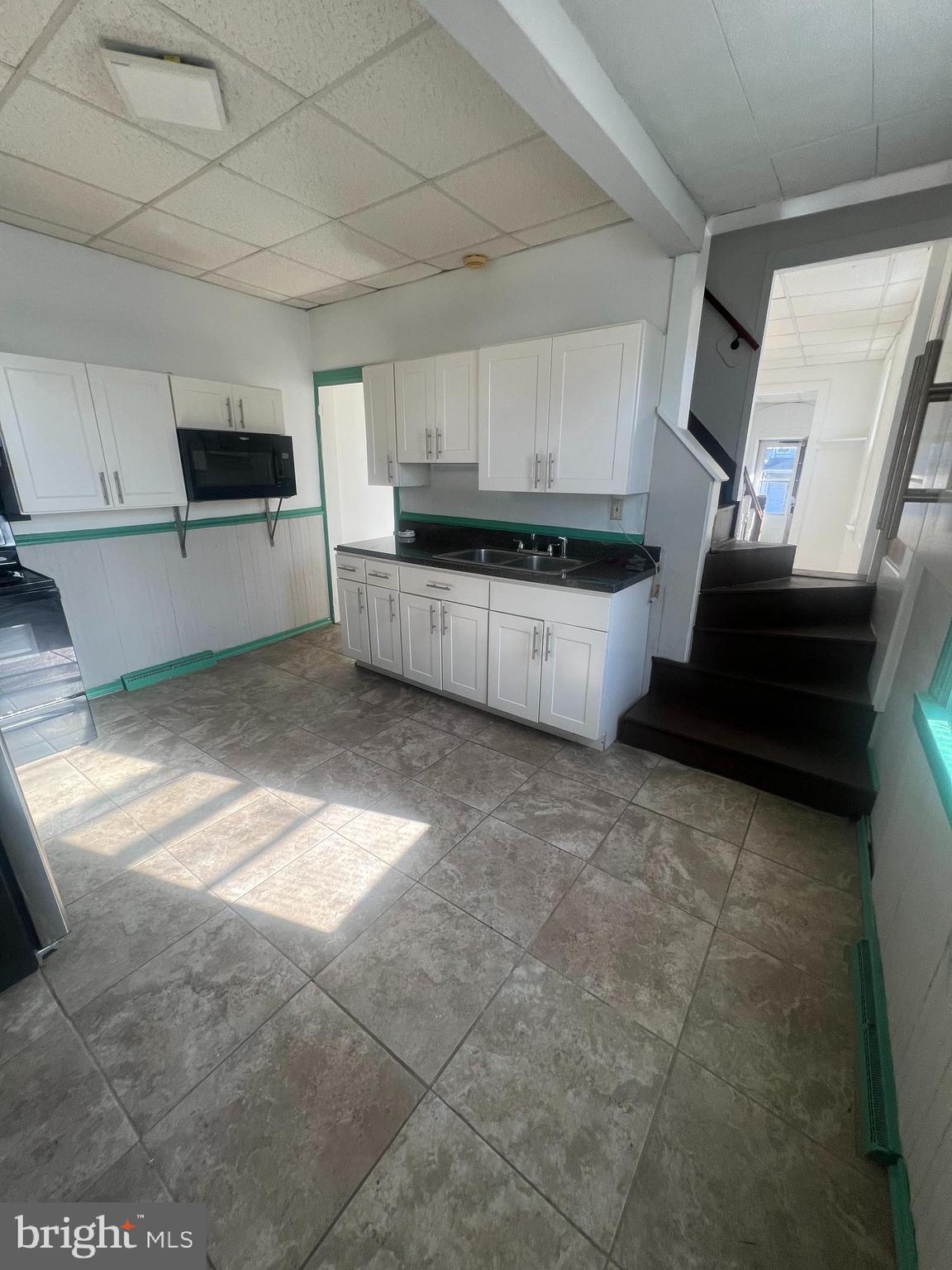 RESIDENTIAL - Residential Lease