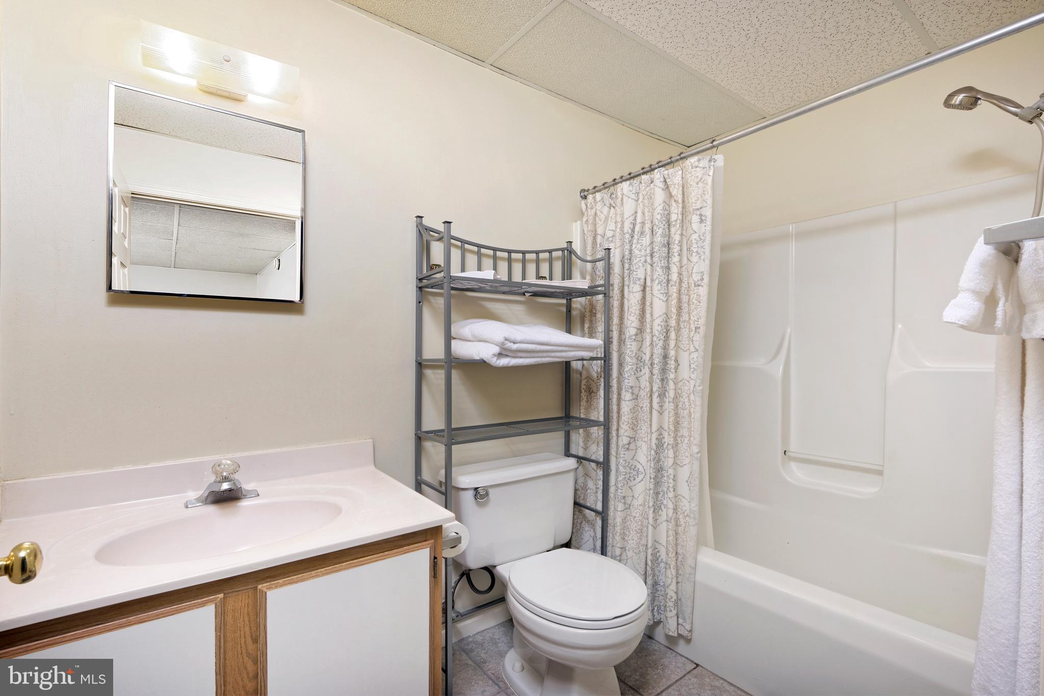 RIDGEVIEW - Residential Lease