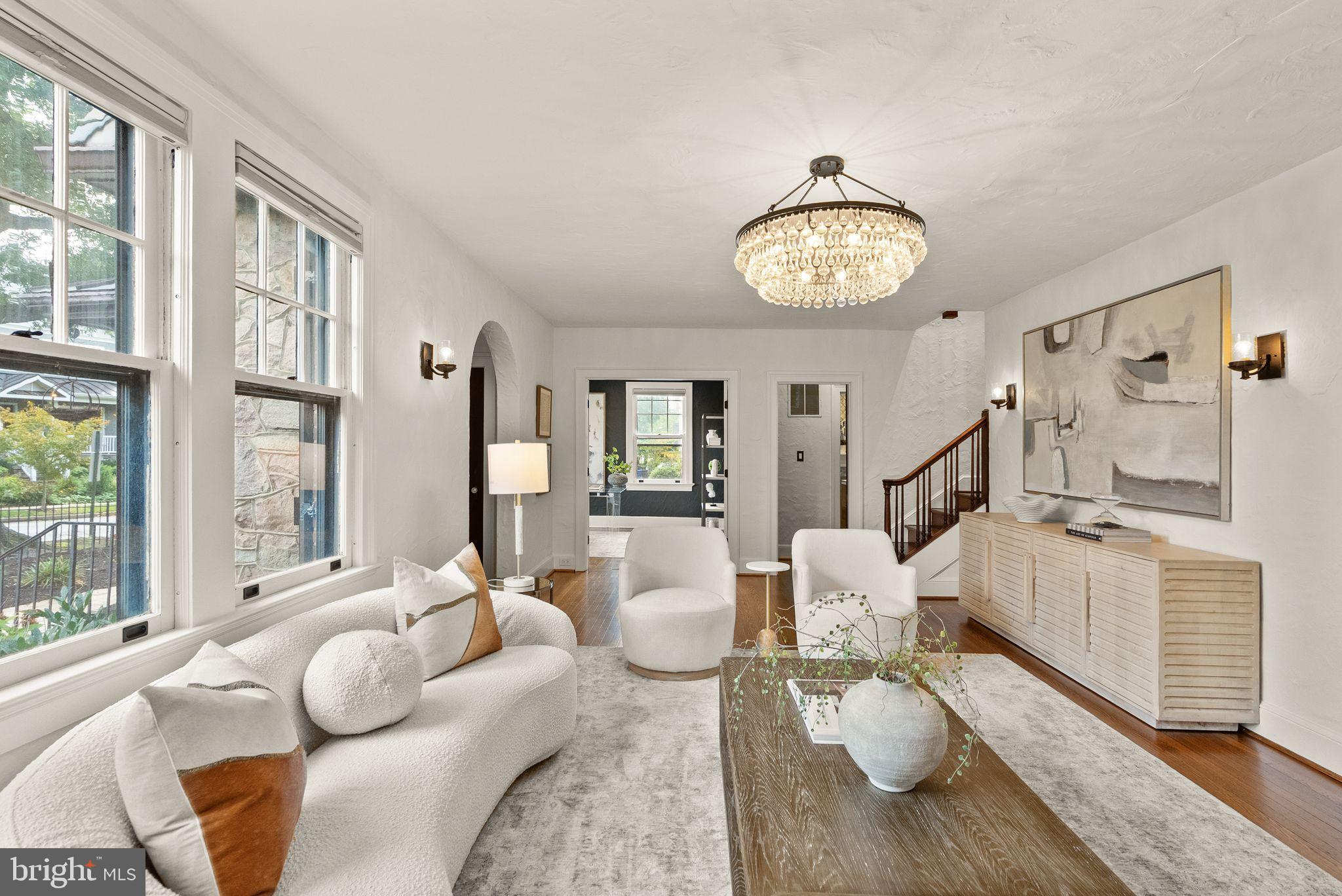 LYON VILLAGE - Residential