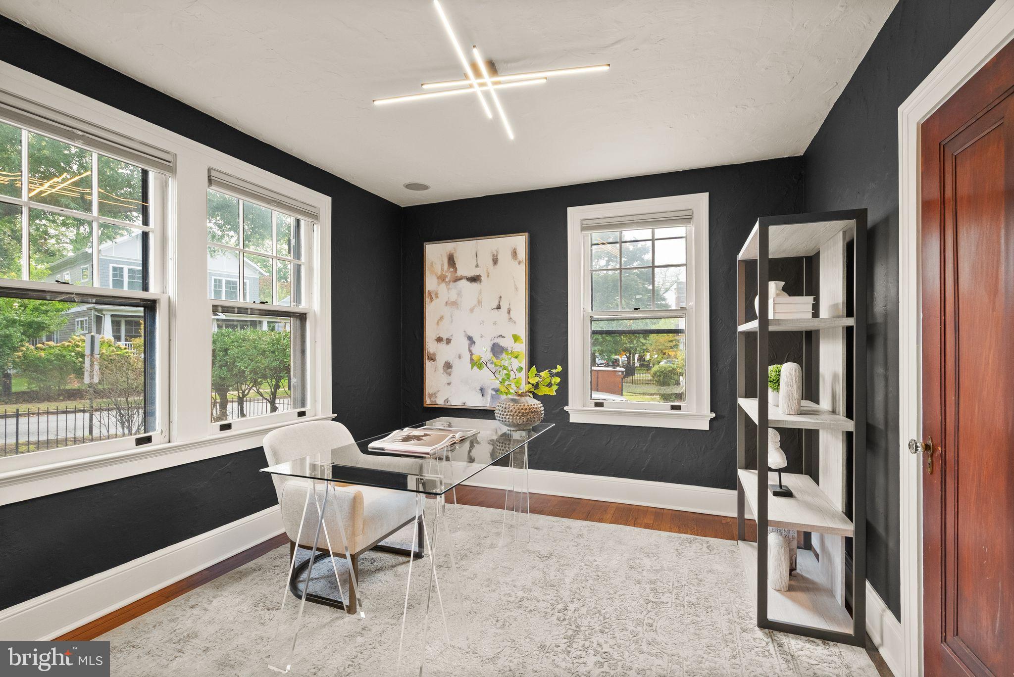 LYON VILLAGE - Residential