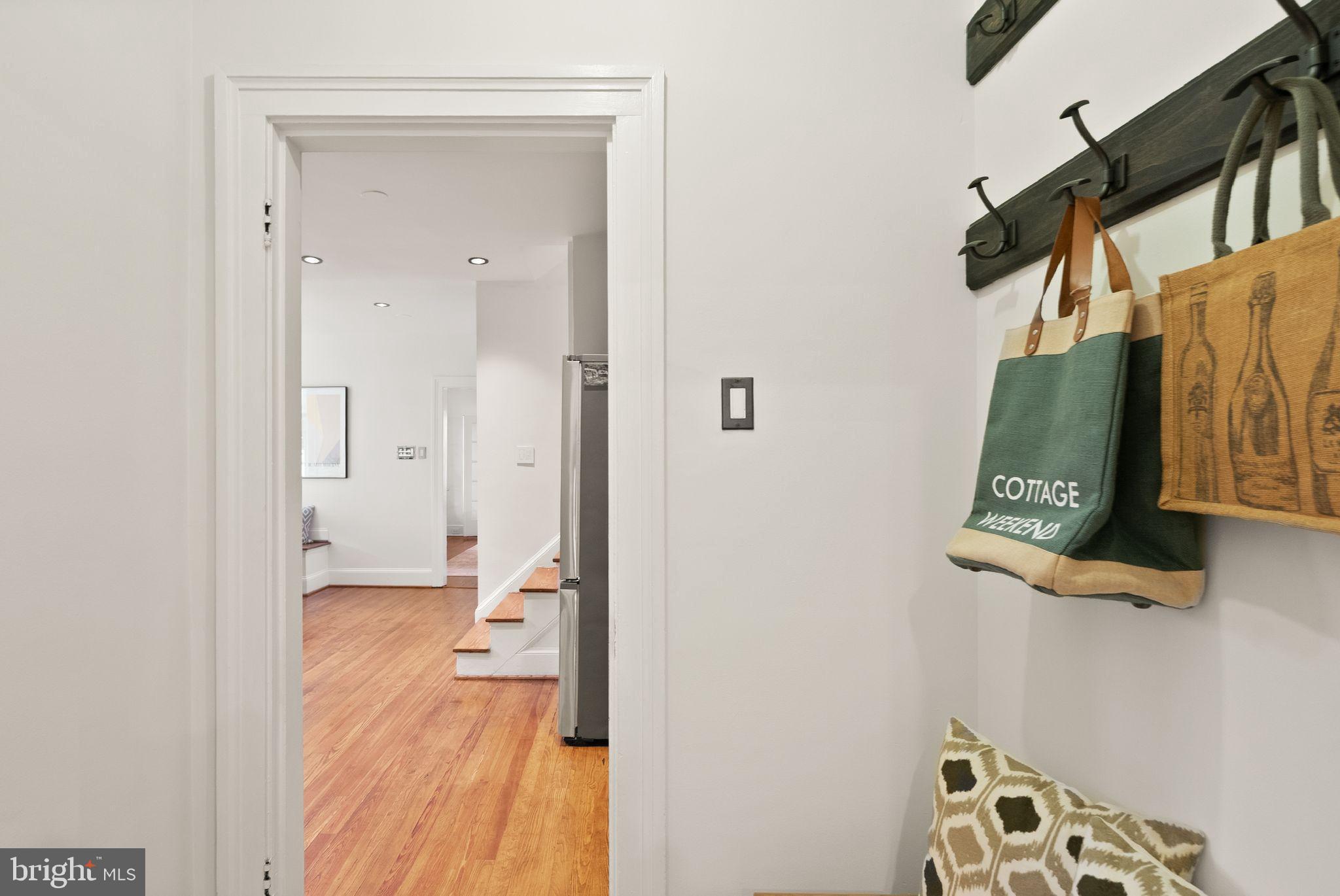 LYON VILLAGE - Residential