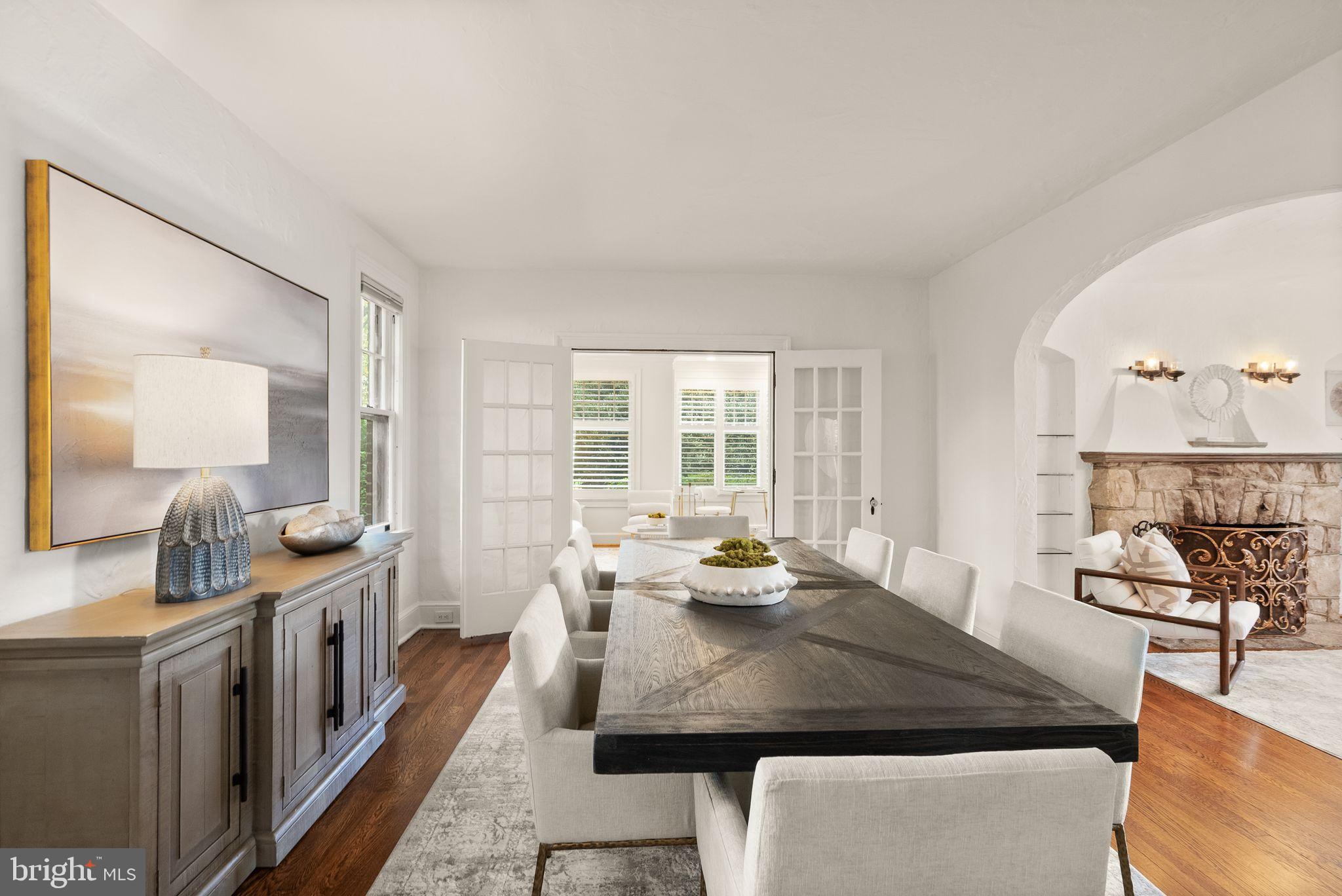 LYON VILLAGE - Residential