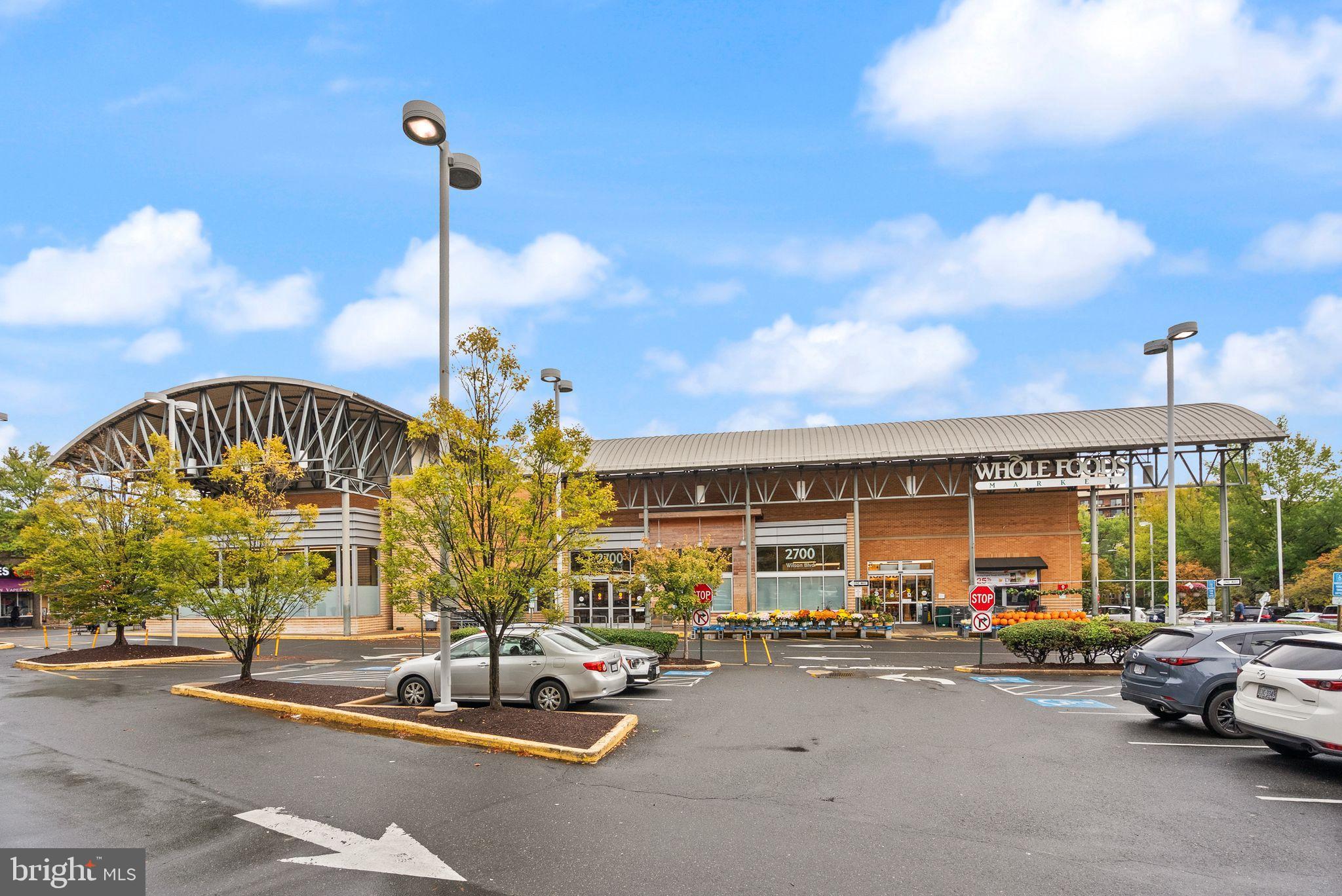 LYON VILLAGE - Residential