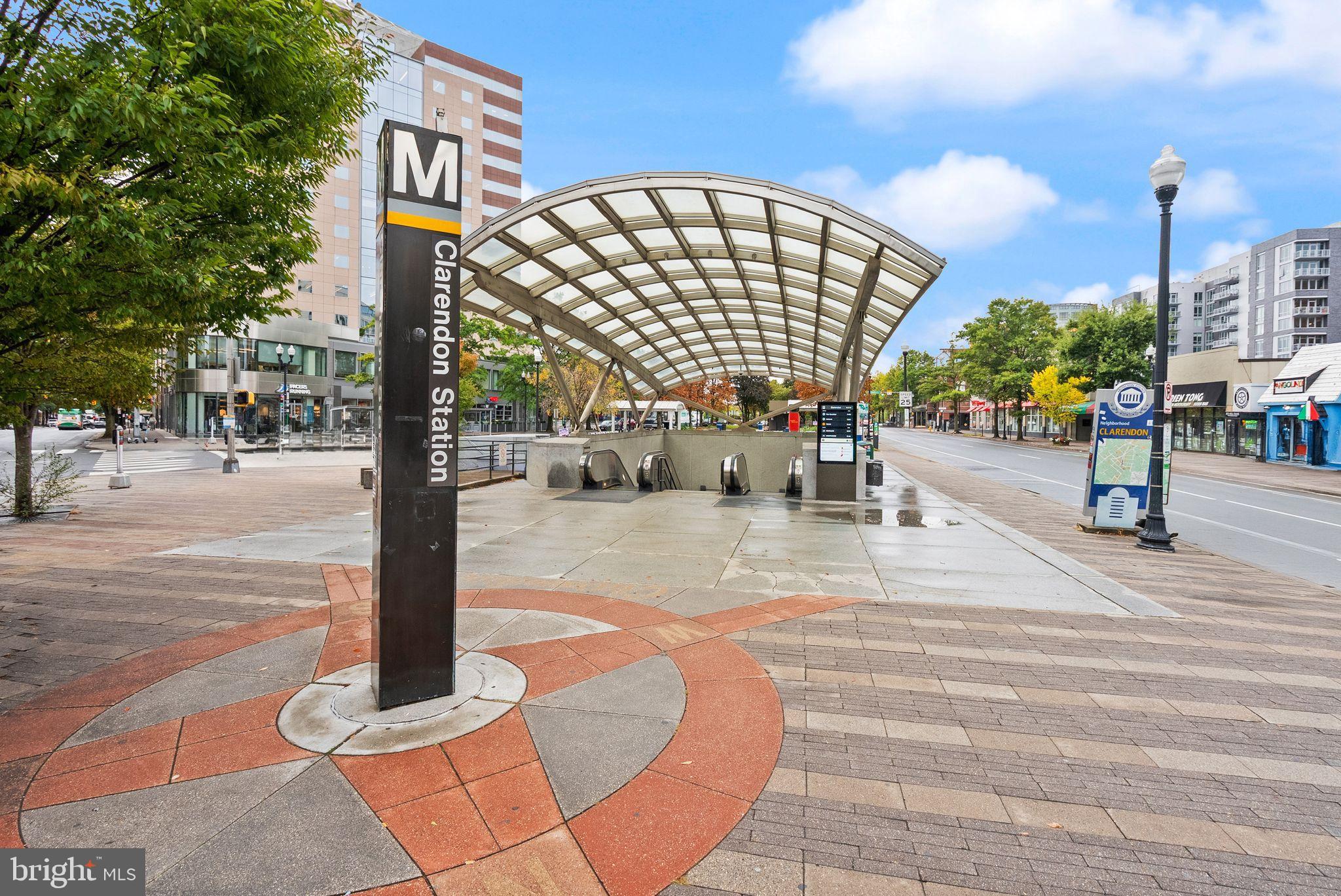 LYON VILLAGE - Residential