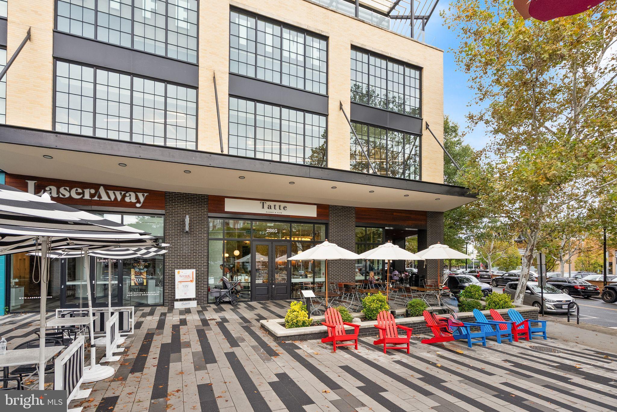 LYON VILLAGE - Residential