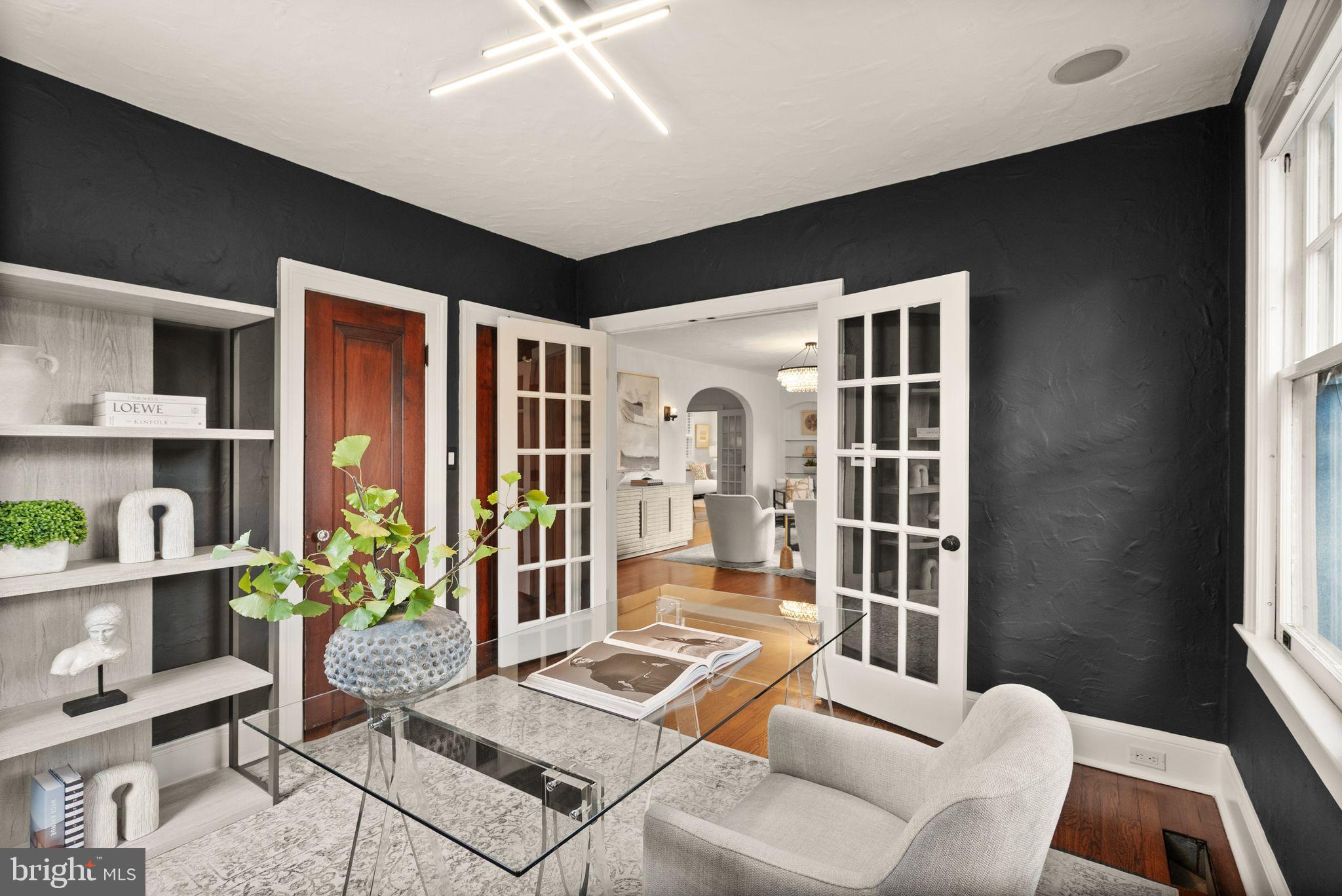 LYON VILLAGE - Residential