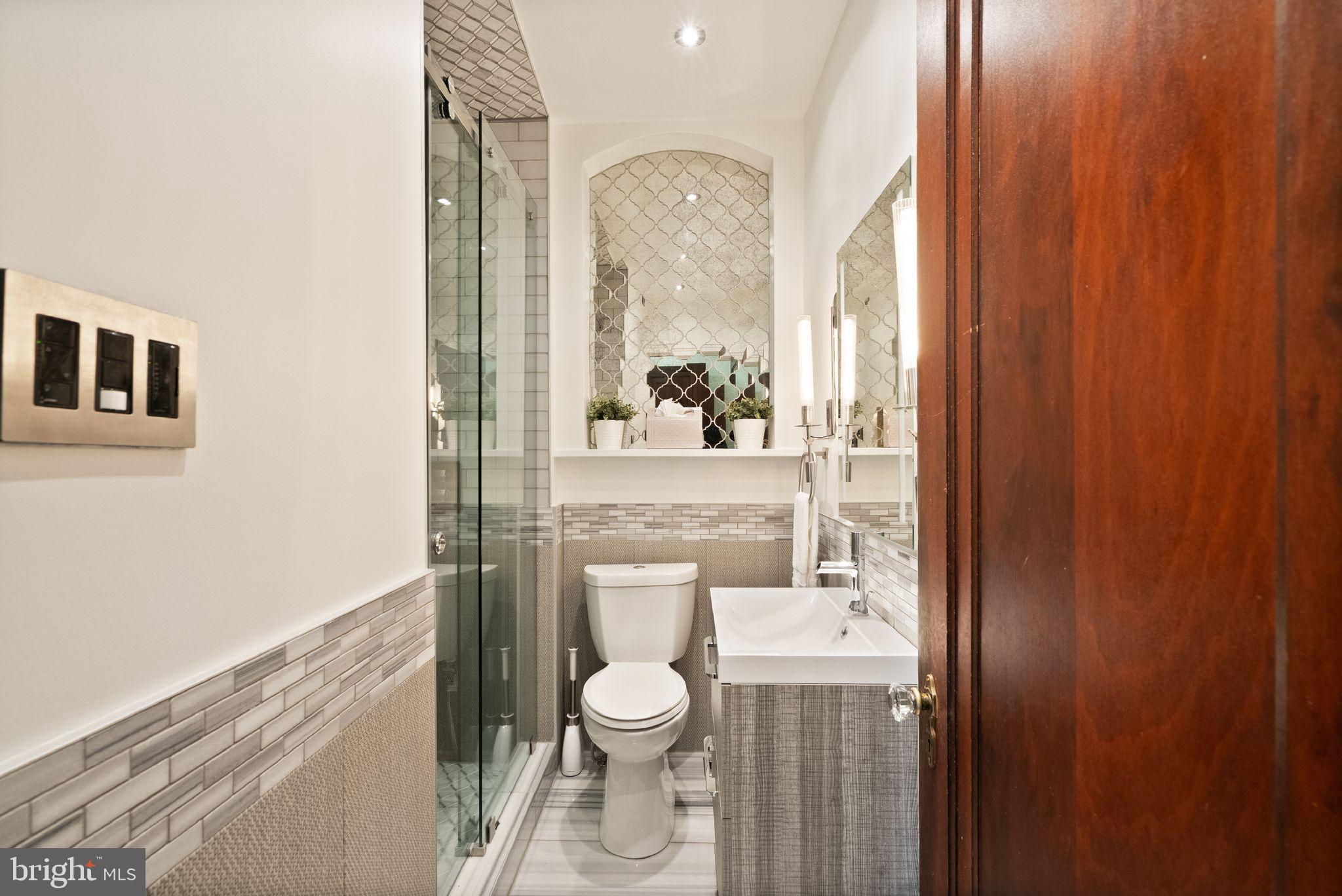 LYON VILLAGE - Residential