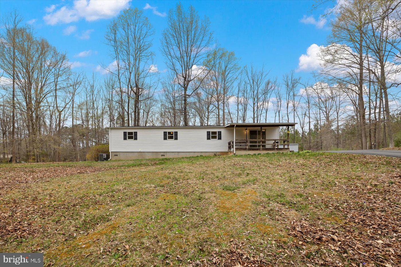 COUNTRY ACRES - Residential