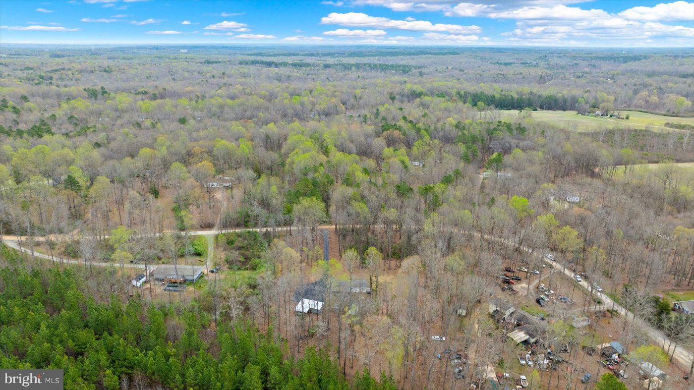 COUNTRY ACRES - Residential