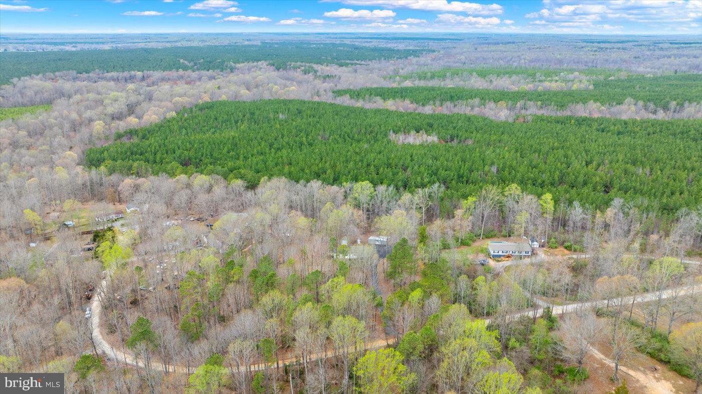 COUNTRY ACRES - Residential