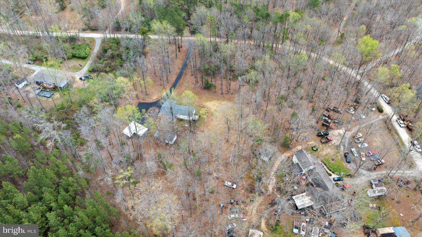 COUNTRY ACRES - Residential