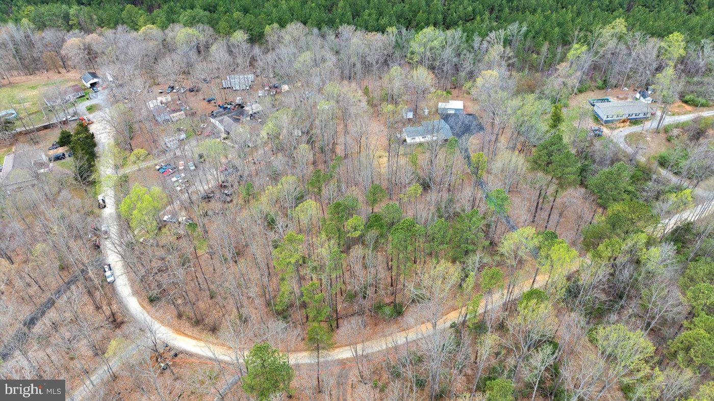 COUNTRY ACRES - Residential