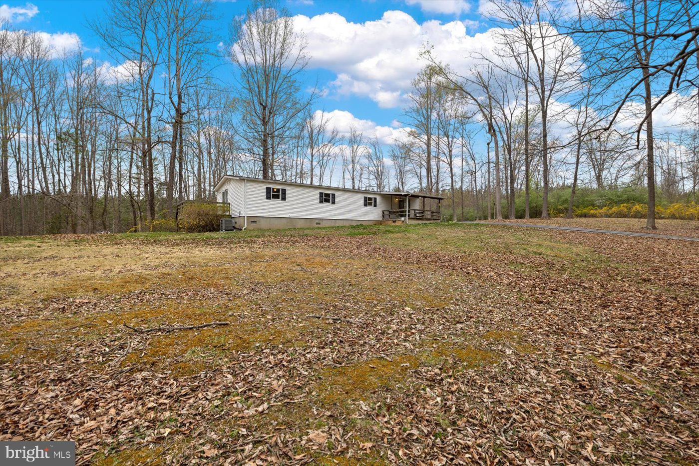 COUNTRY ACRES - Residential